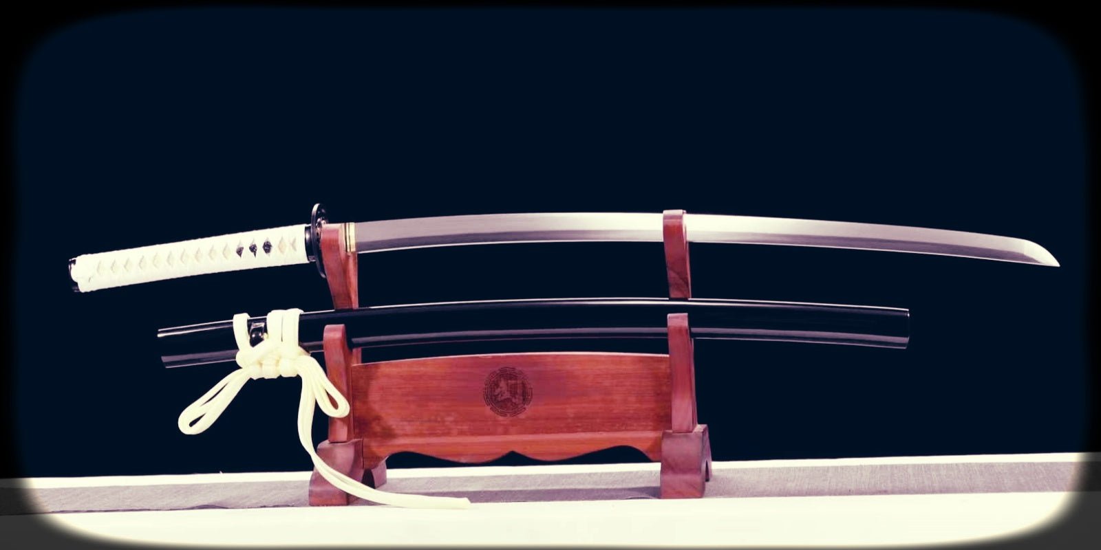 How Menuki Enhance the Grip and Aesthetics of Your Sword - KatanaSwordArt Australia