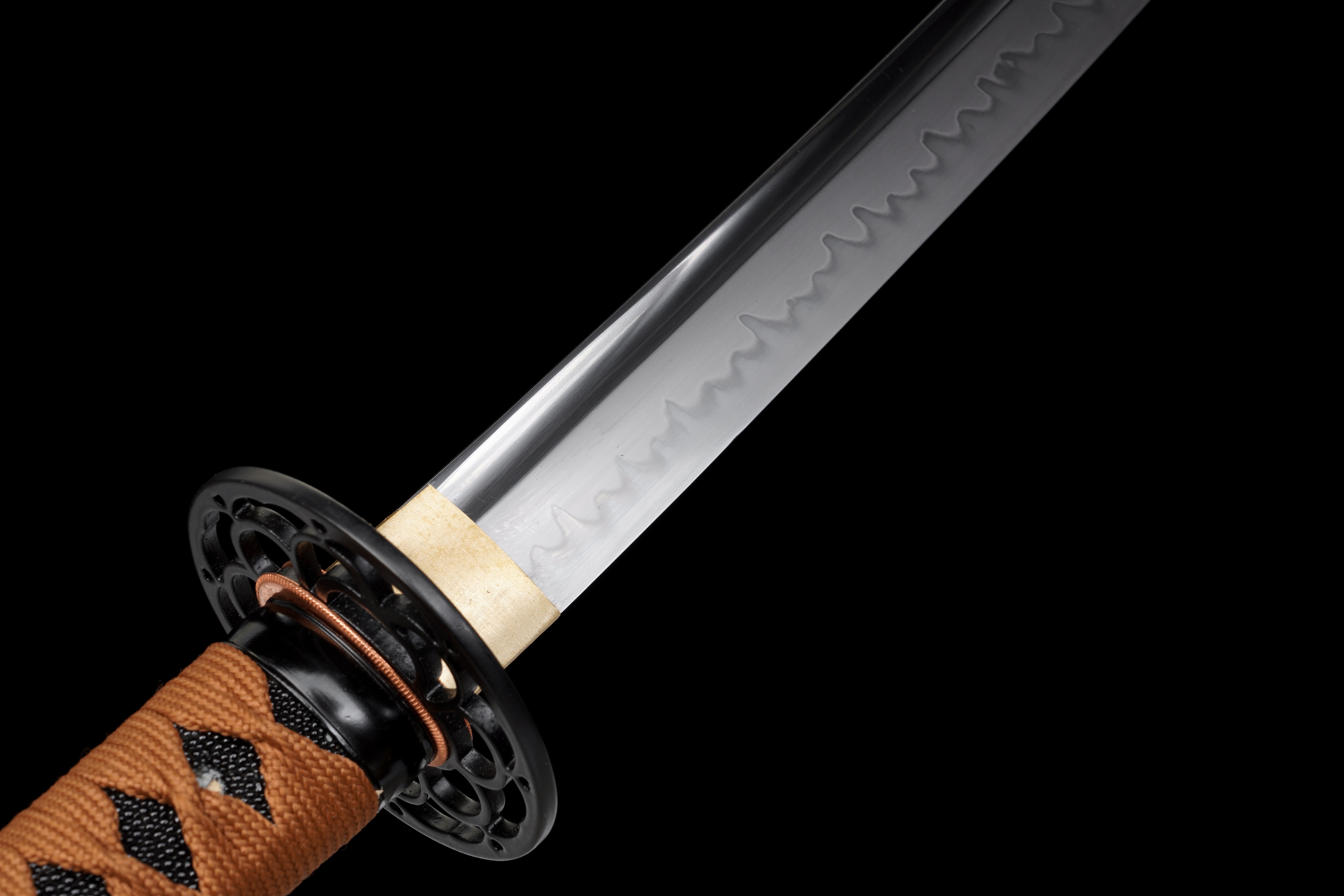 Katana Autumn Crest T10 Clay Tempered Blade with Black Rayskin 秋紋