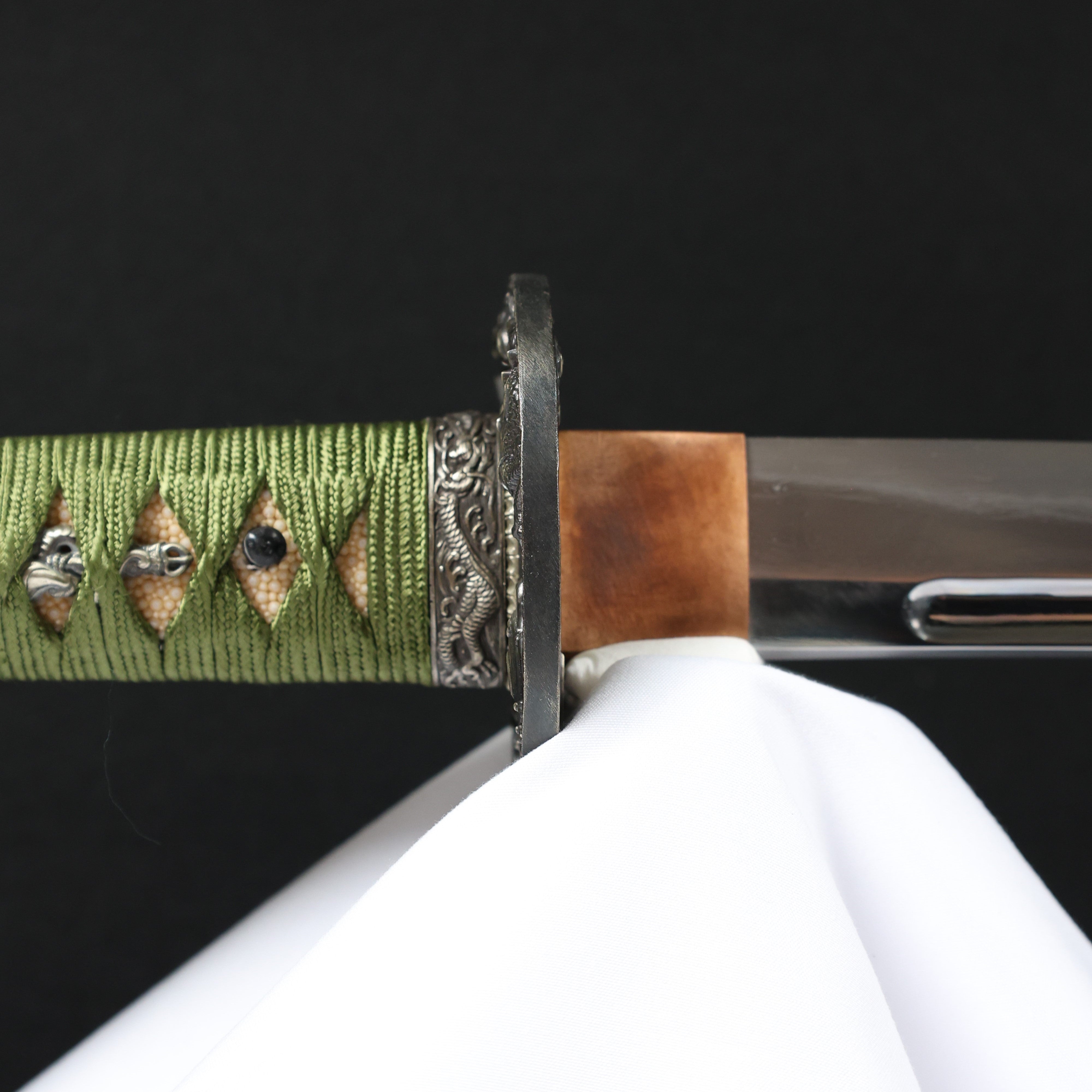 Katana Dragon Roar Kobuse Blade Ryūha Koshirae 龍吟 | TangGu Sword