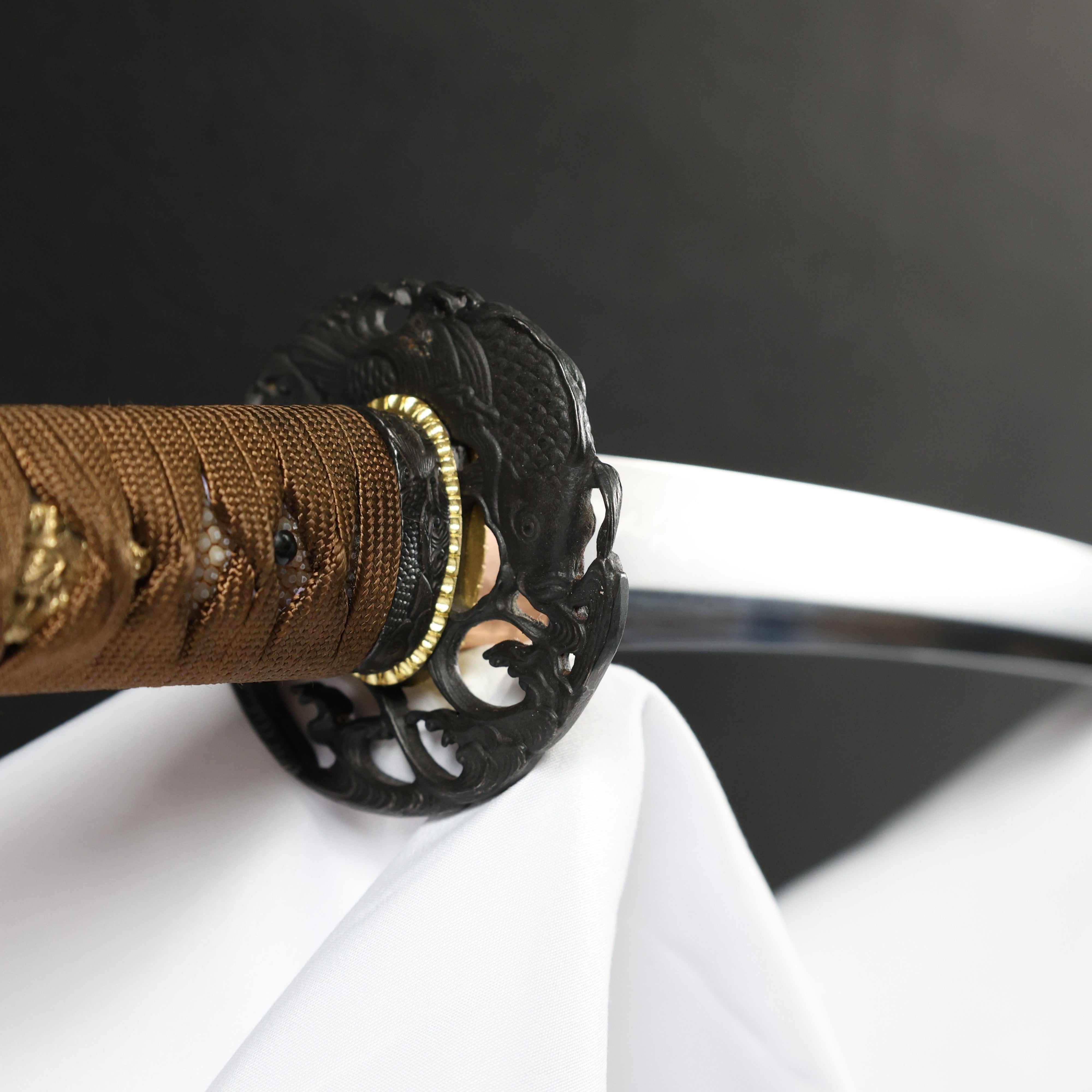 Katana Koi Stone Maru Blade Suiboku Koshirae 锦石 | TangGu Sword