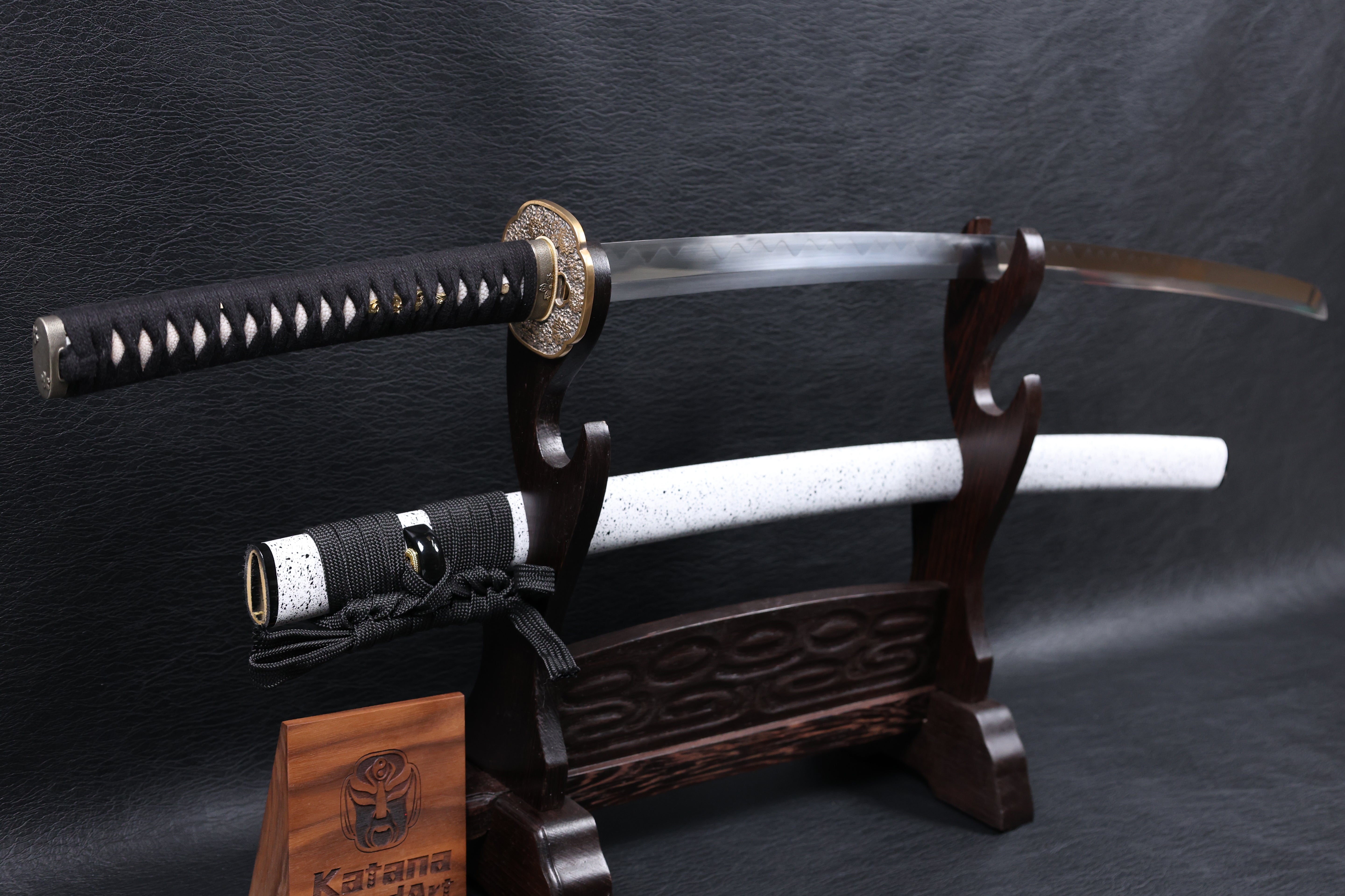 Katana Nobutsuna T10 Clay Tempered Blade with Notare Wave Hamon | KSA Huo