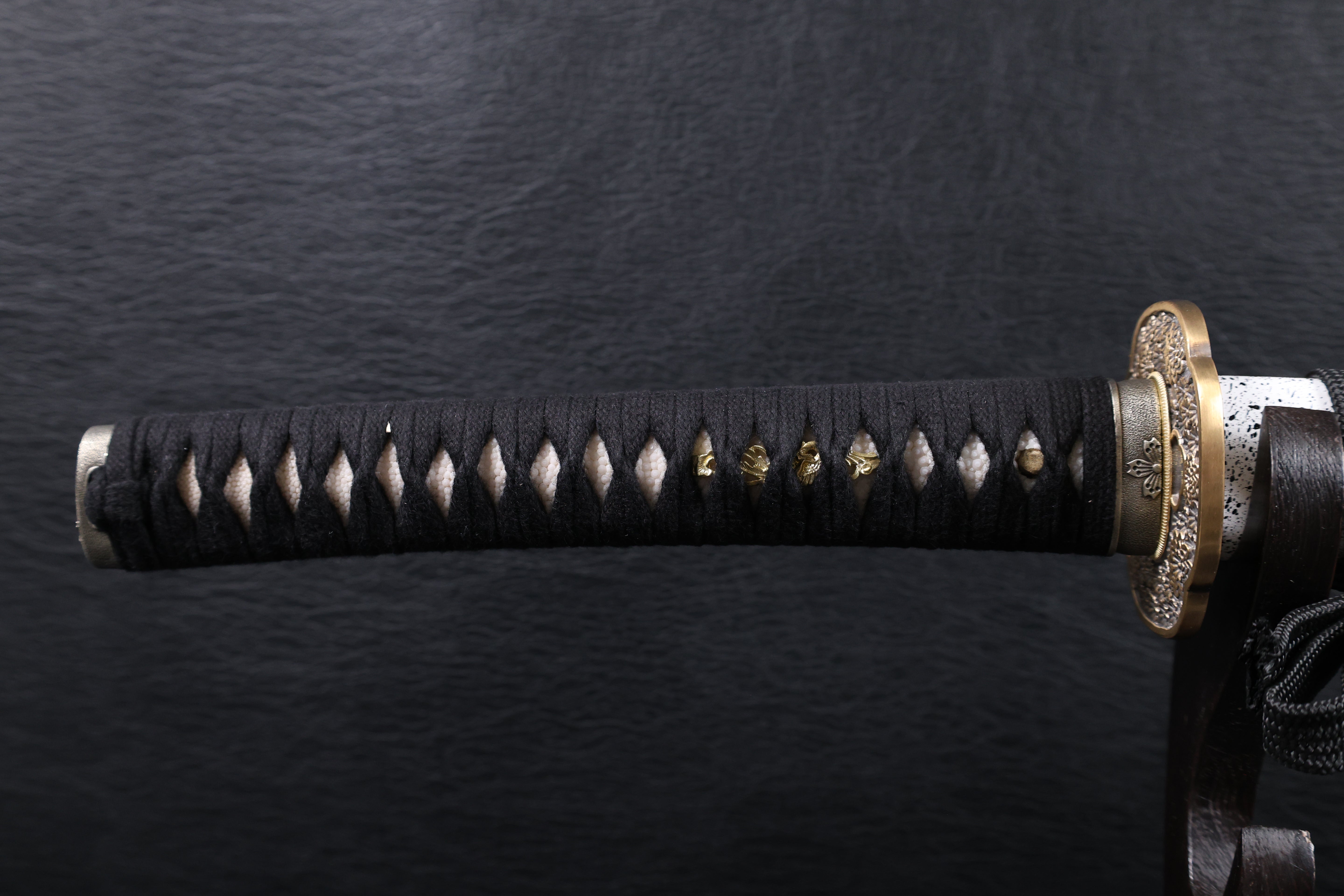 Katana Nobutsuna T10 Clay Tempered Blade with Notare Wave Hamon | KSA Huo