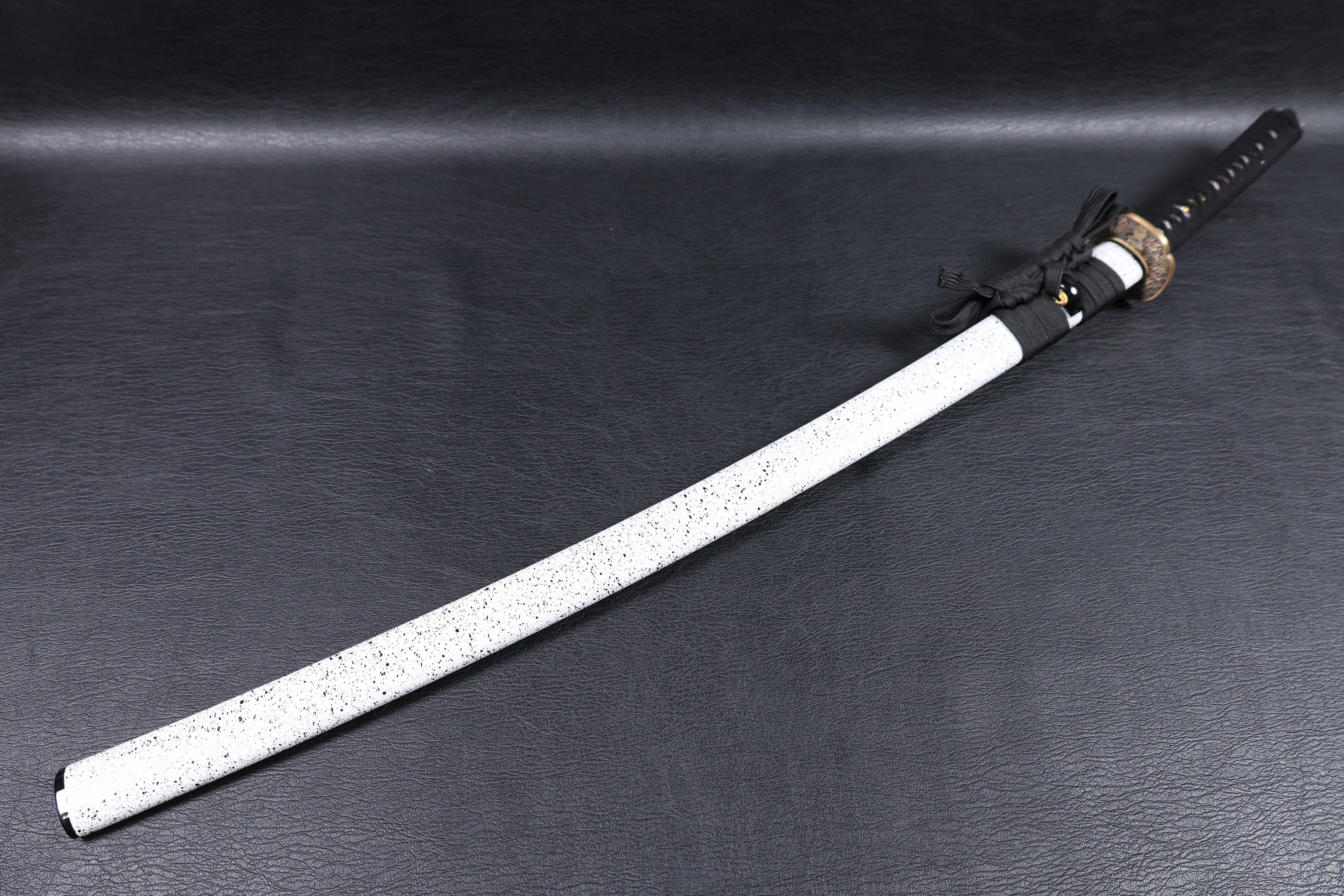 Katana Nobutsuna T10 Clay Tempered Blade with Notare Wave Hamon | KSA Huo