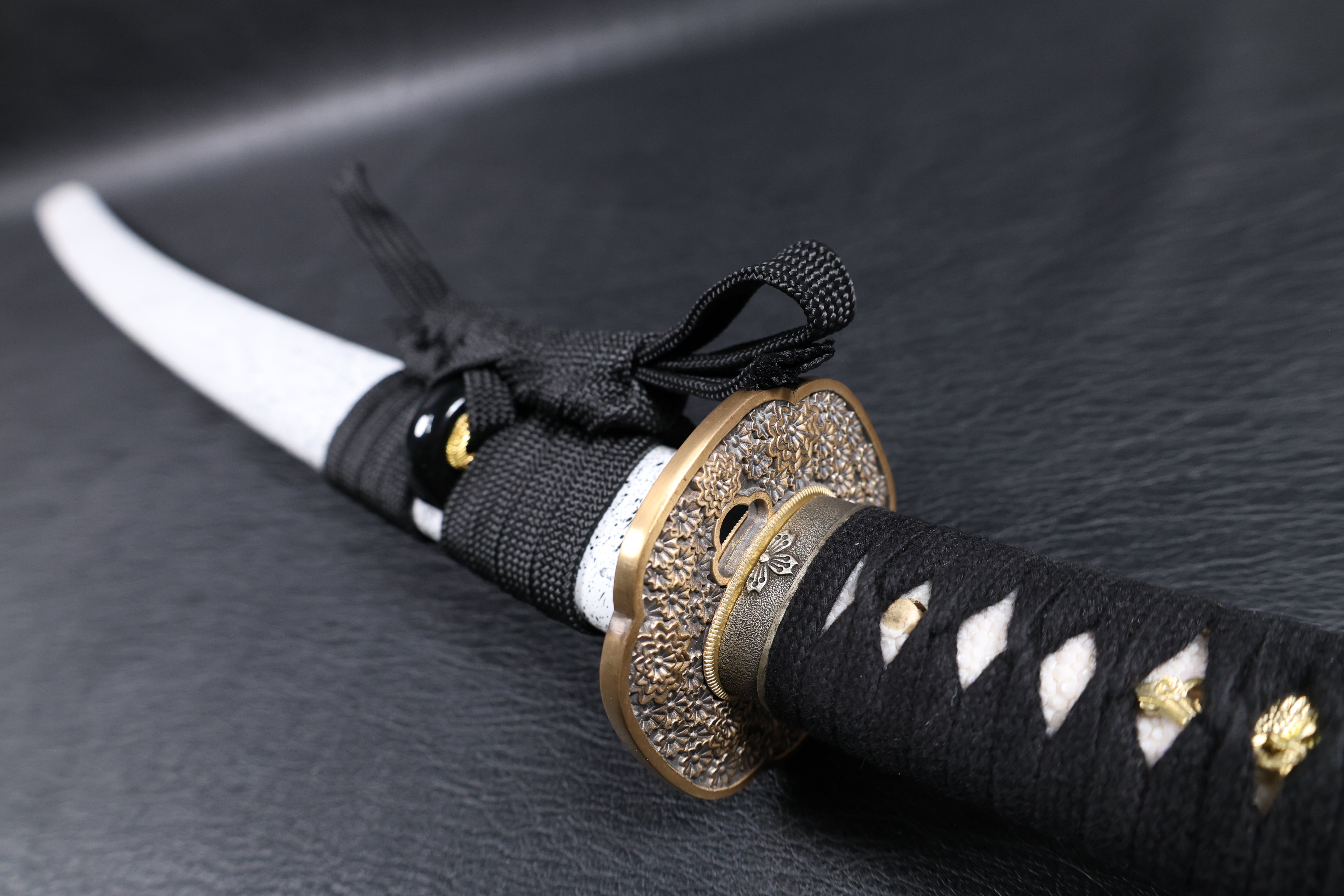 Katana Nobutsuna T10 Clay Tempered Blade with Notare Wave Hamon | KSA Huo