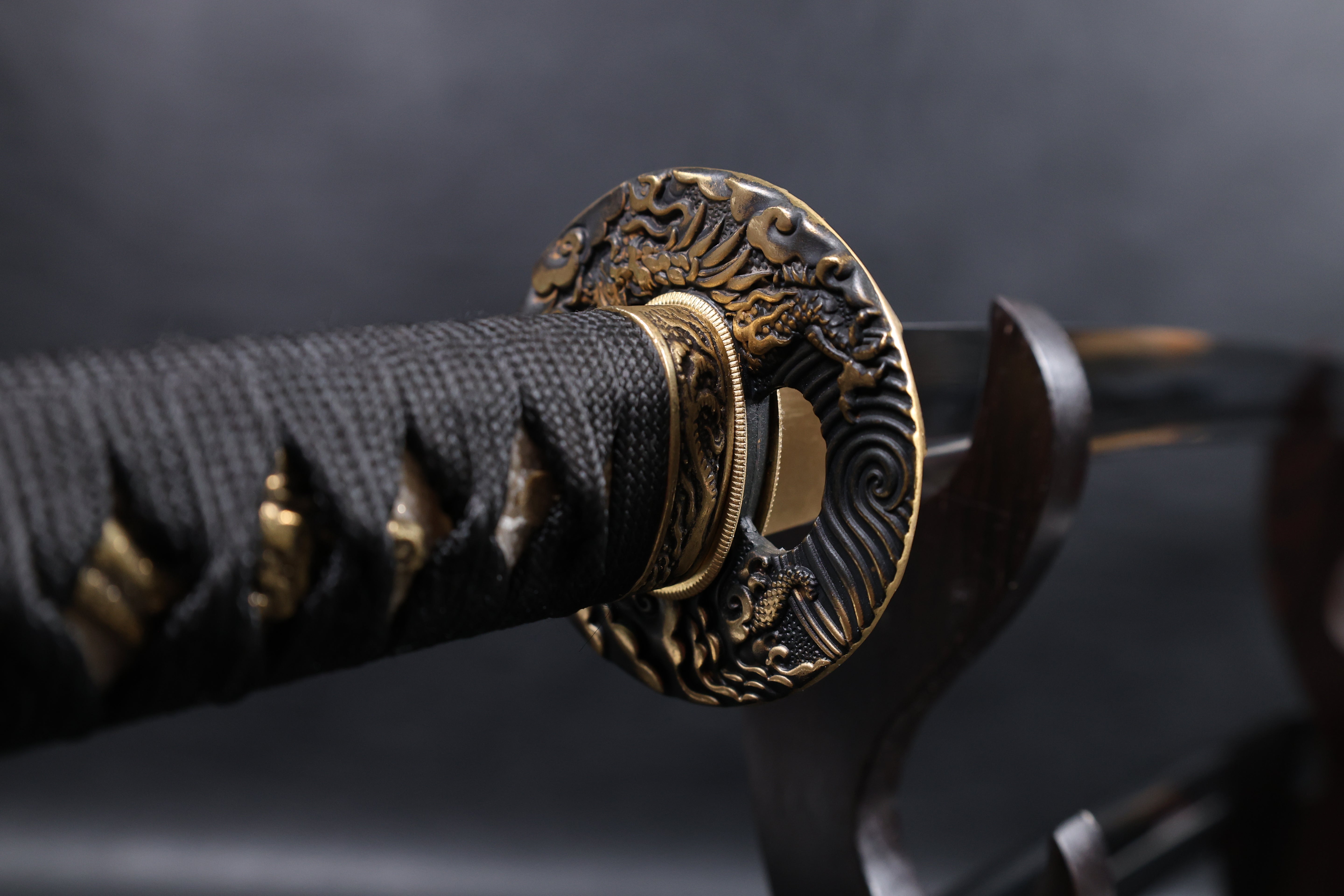 Katana Dragon Ascent Spring Steel Black Saya Genuine Rayskin