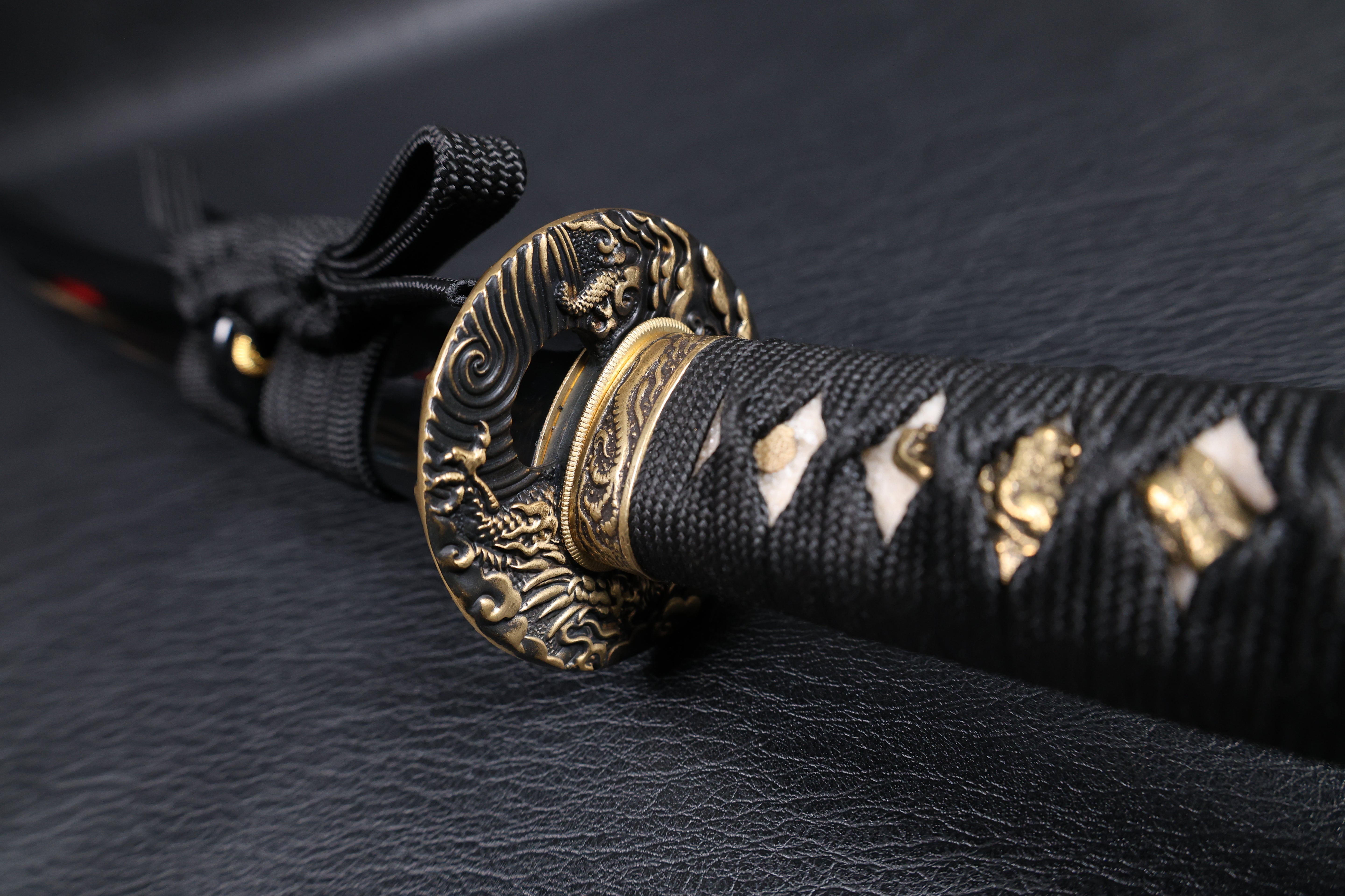Katana Dragon Ascent Spring Steel Black Saya Genuine Rayskin