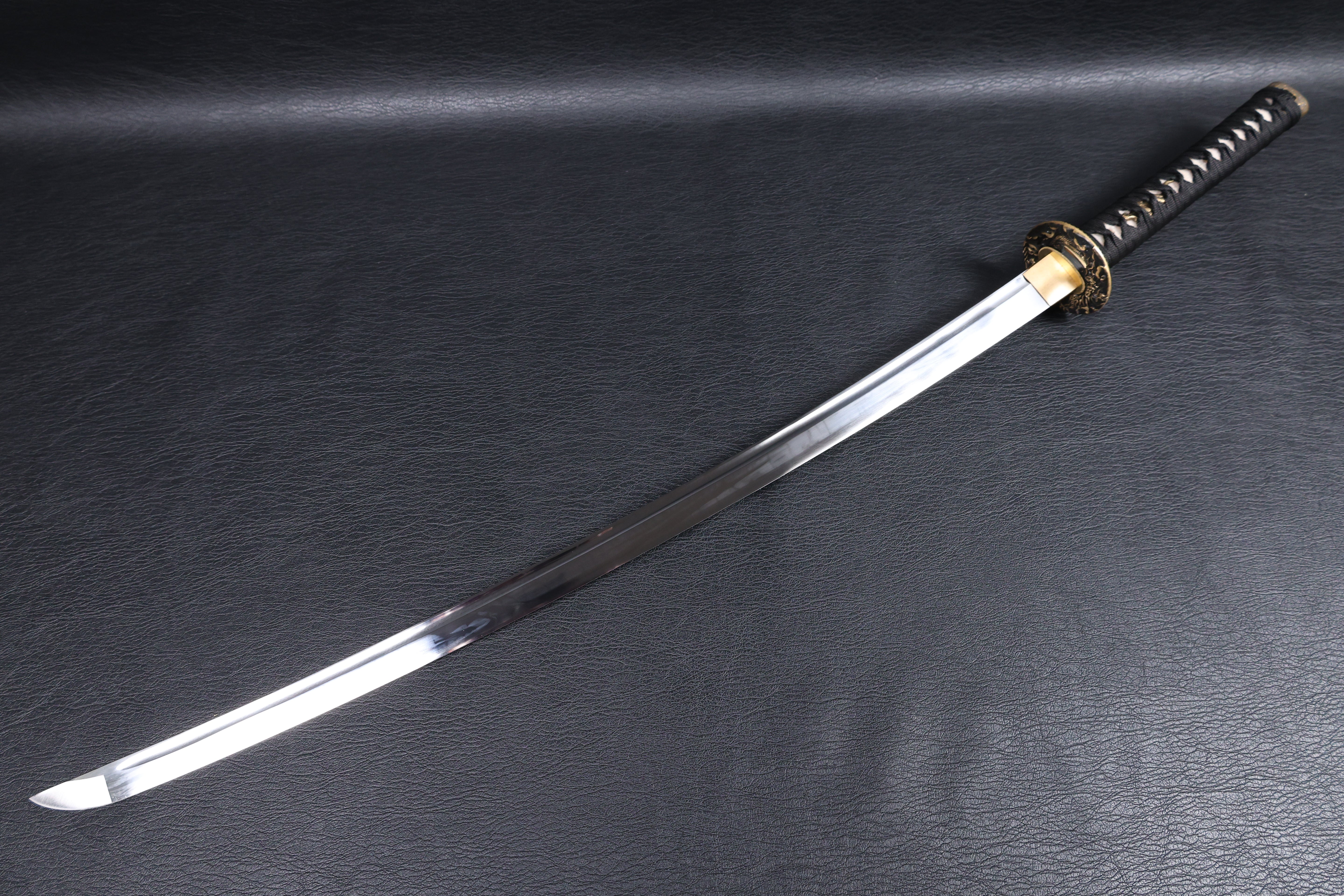 Katana Dragon Ascent Spring Steel Black Saya Genuine Rayskin