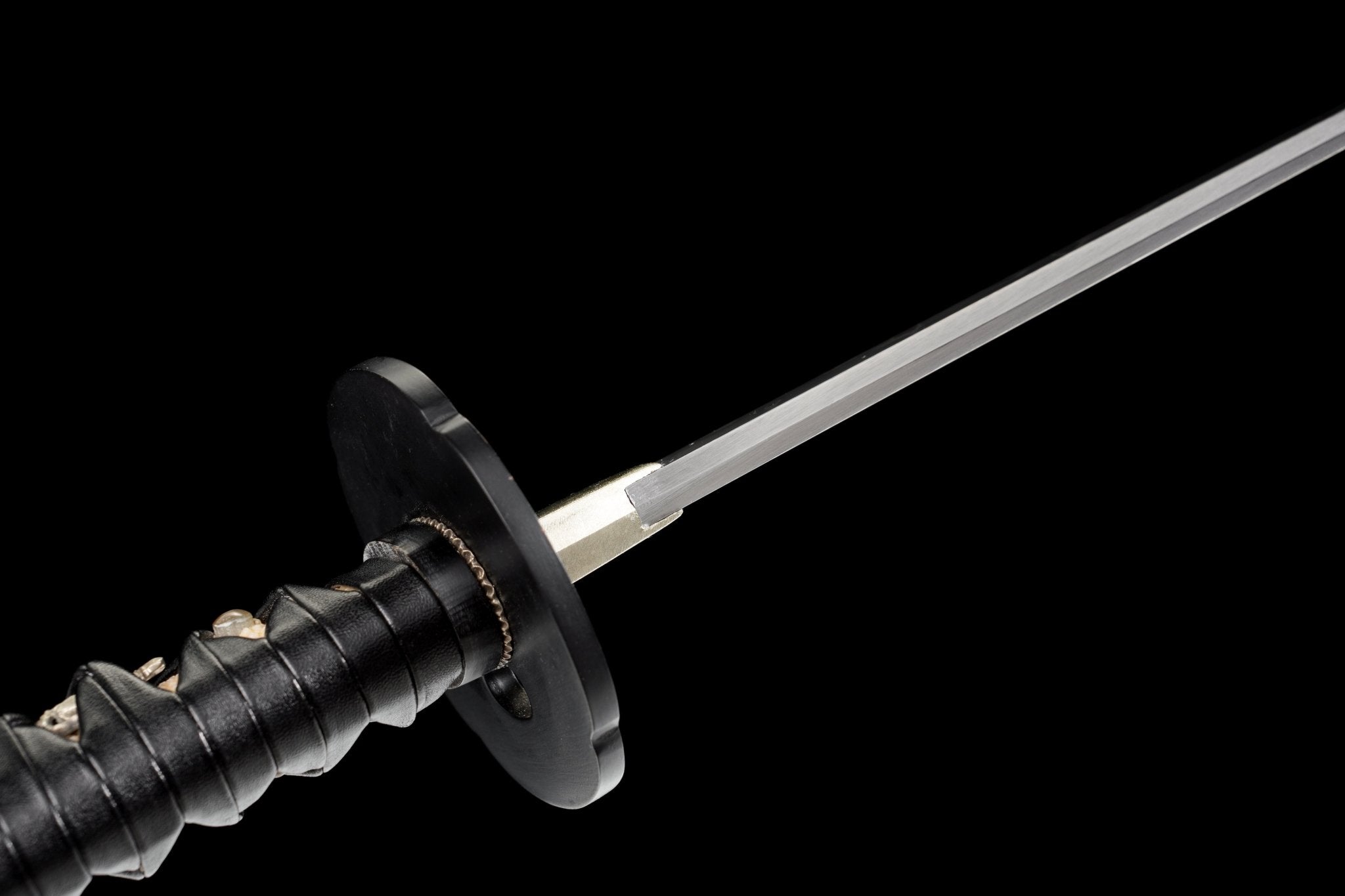 Collectable Katana Tenshō High Carbon Steel Hitatsura Hamon Black Saya 天正 | KatanaSwordArt Katana For Sale 2025