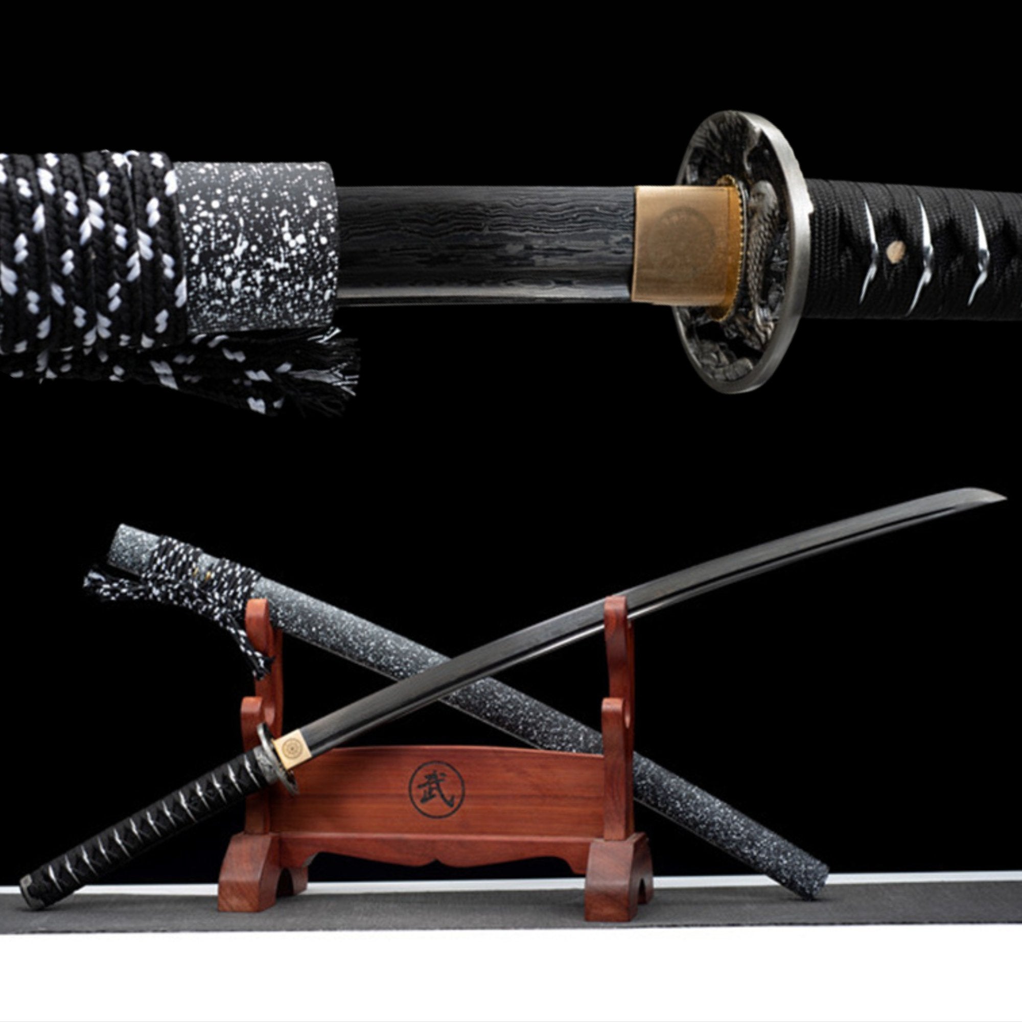 Katana Eagle Eye Damascus Folded Steel Black Blade 鷹眼 | KatanaSwordArt Katana For Sale