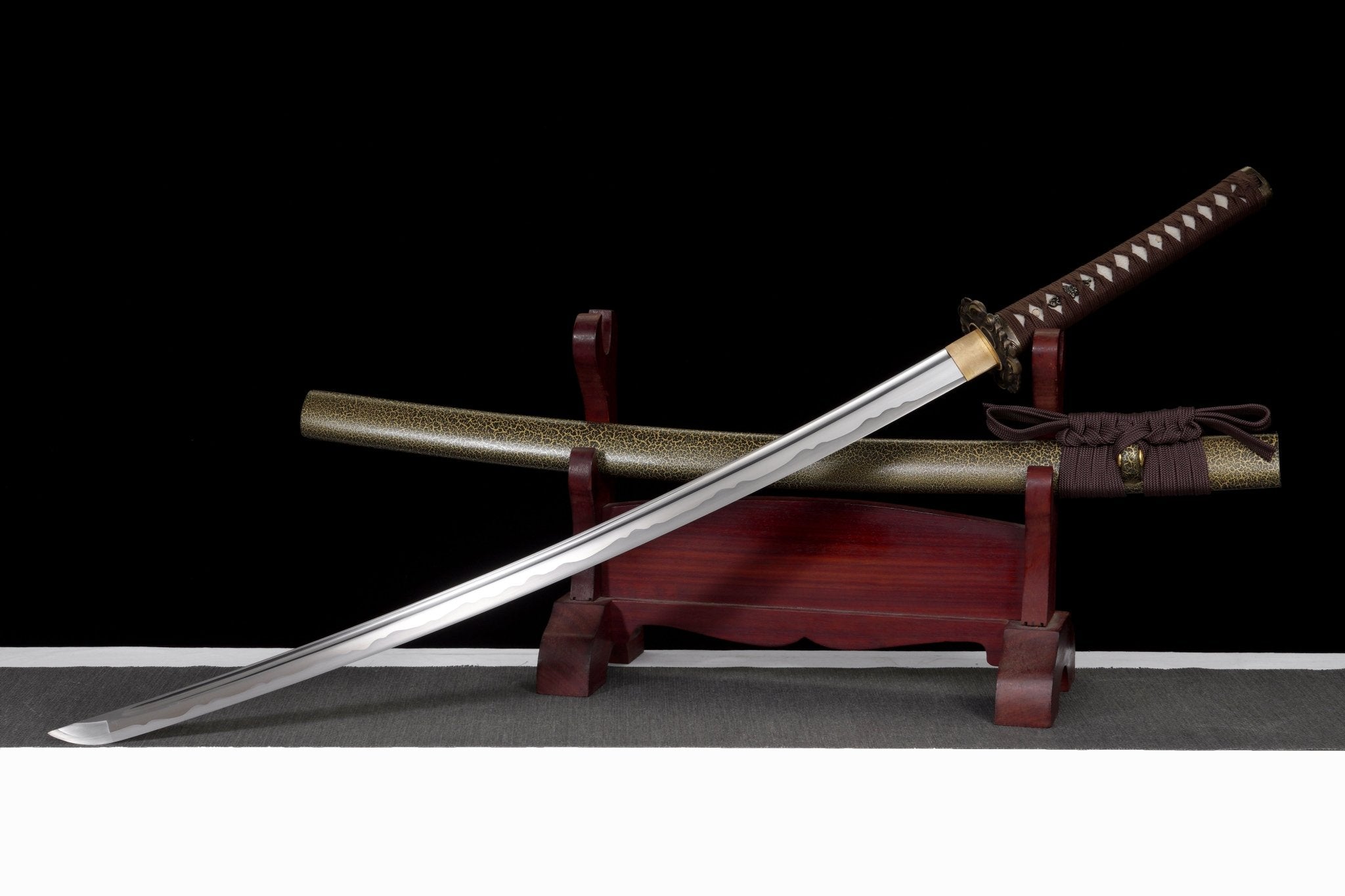 Katana Koi Surge Black and Gold Lacquered Saya Genuine Rayskin 鲤波 | KatanaSwordArt Katana For Sale 2025