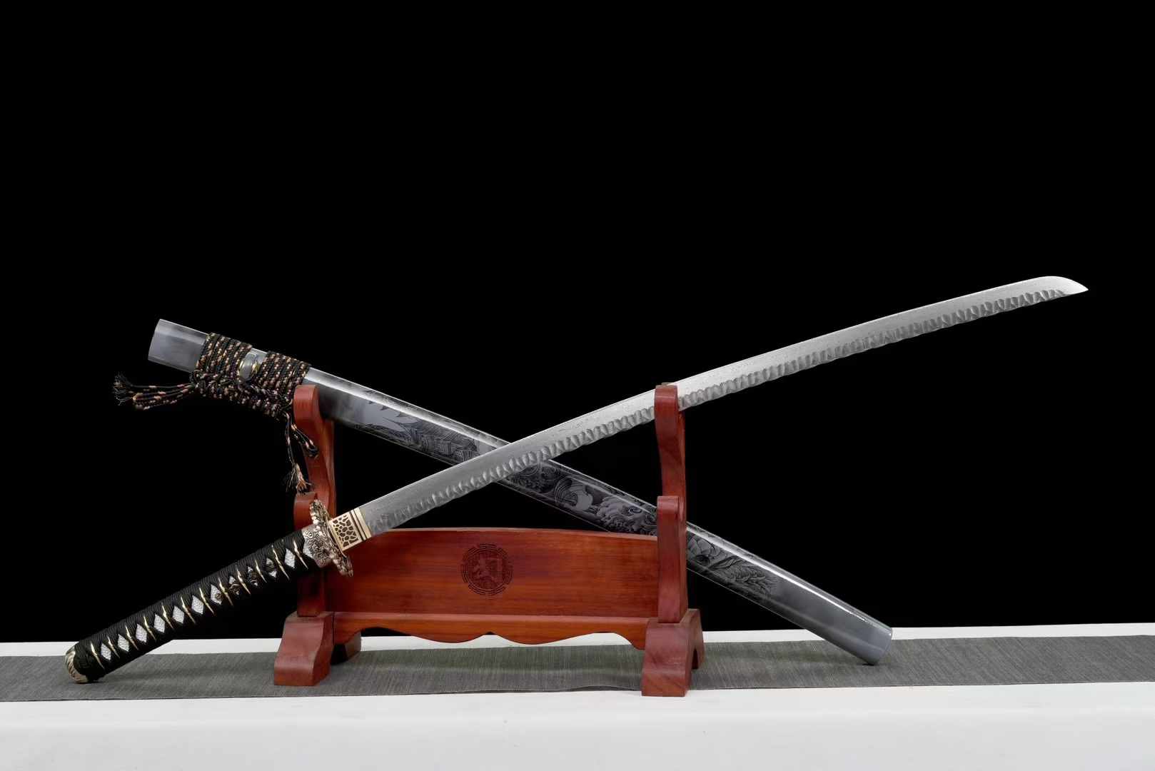 Katana LongHuo Damascus Folded Steel Grey Saya 龍火 | KatanaSwordArt Katana For Sale 2025