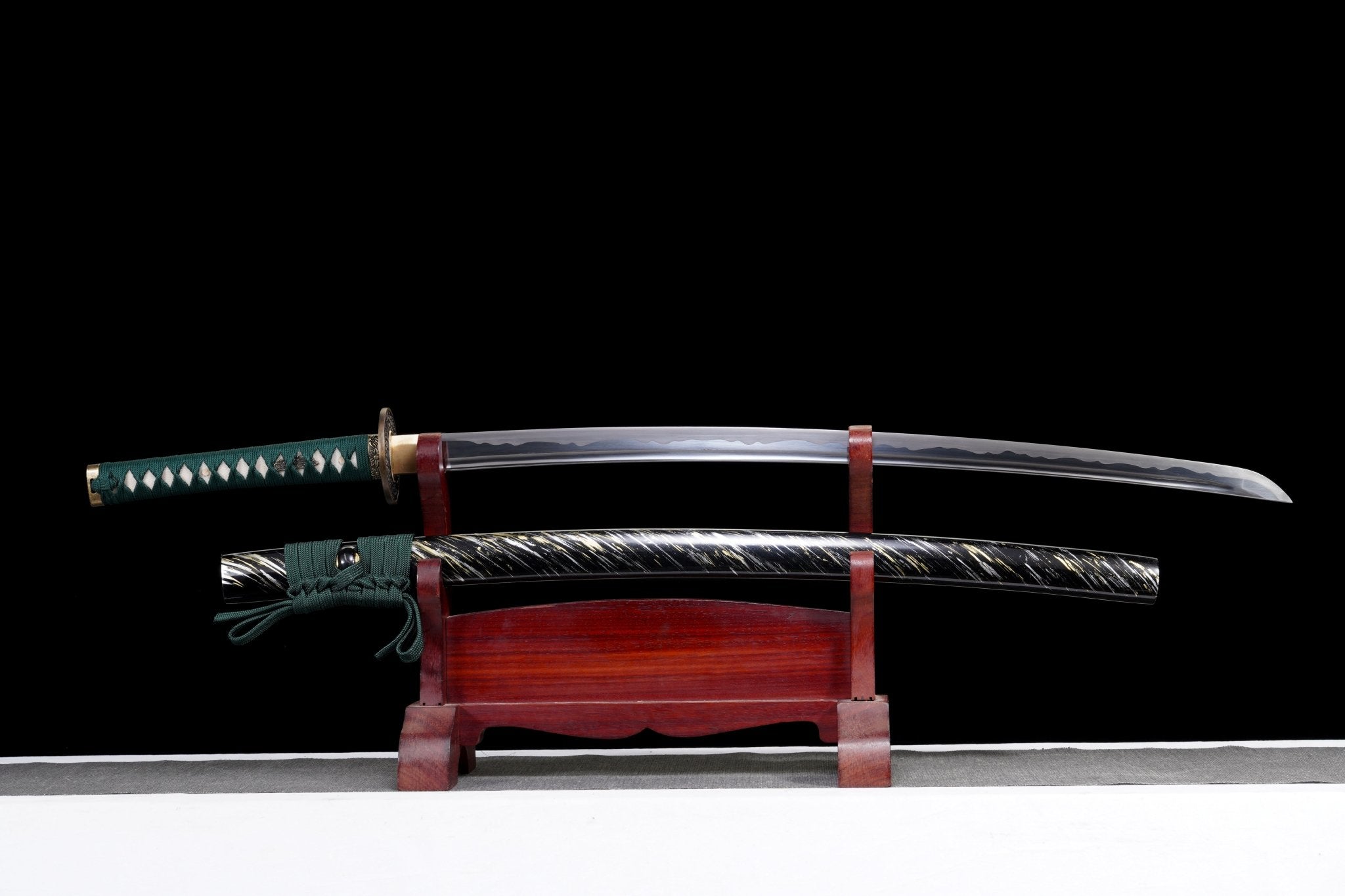 Katana Verdant Vines Black Brushstroke Saya Genuine Rayskin 翠唐草 | KatanaSwordArt Katana For Sale 2025