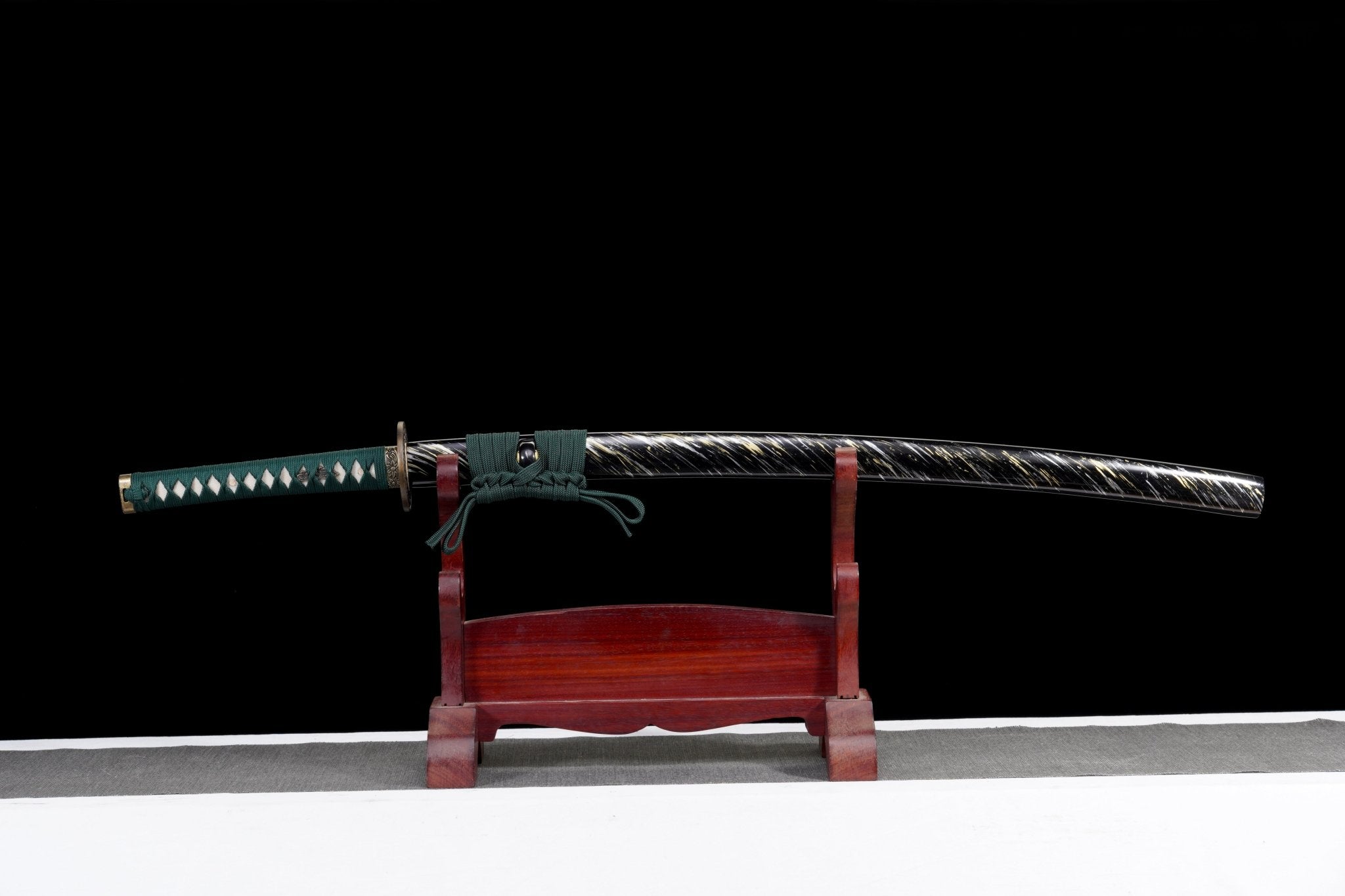 Katana Verdant Vines Black Brushstroke Saya Genuine Rayskin 翠唐草 | KatanaSwordArt Katana For Sale 2025