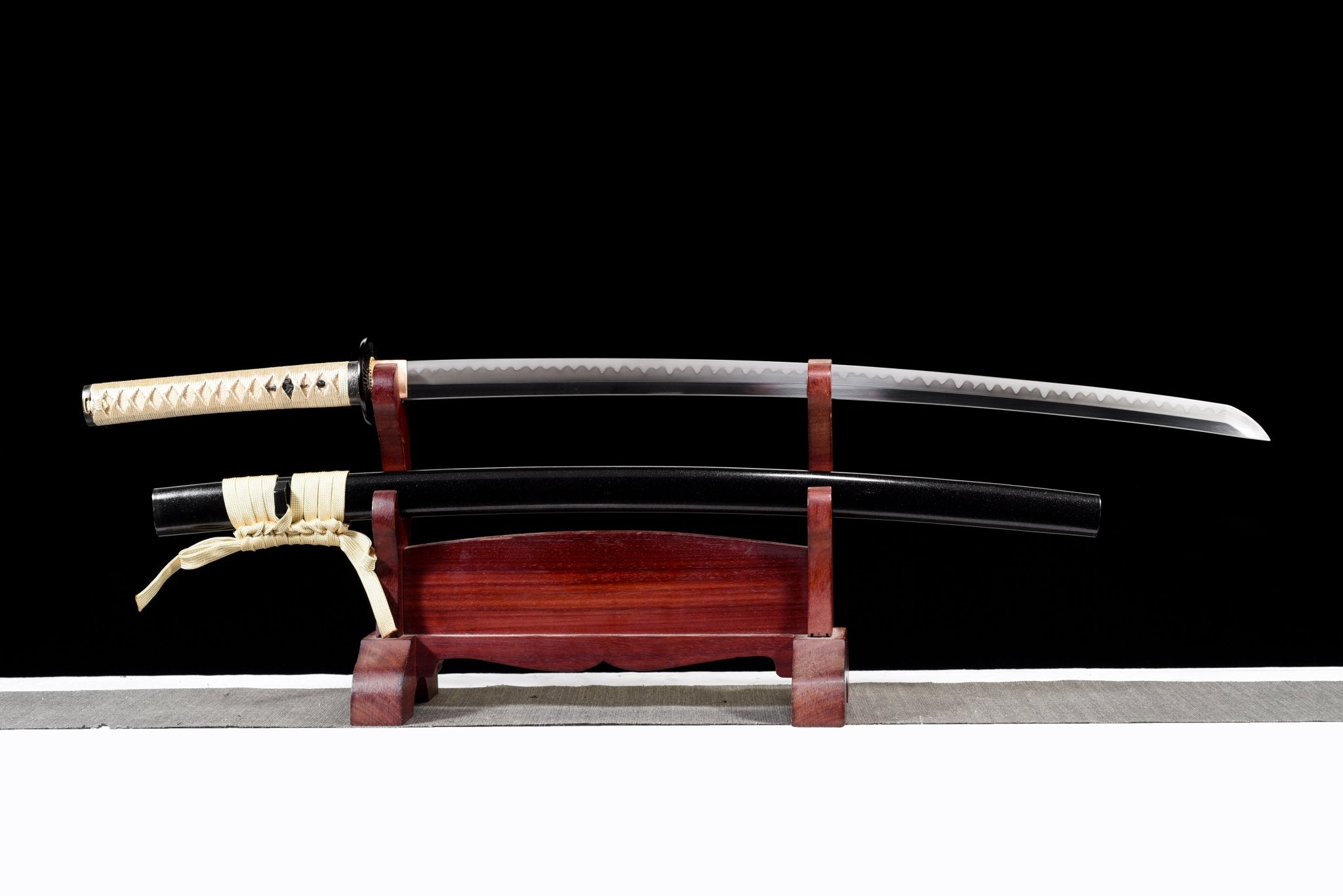 Performance Katana Golden Horizon High Carbon Clay Tempered Black Saya 金霞 | KatanaSwordArt Katana For Sale 2025