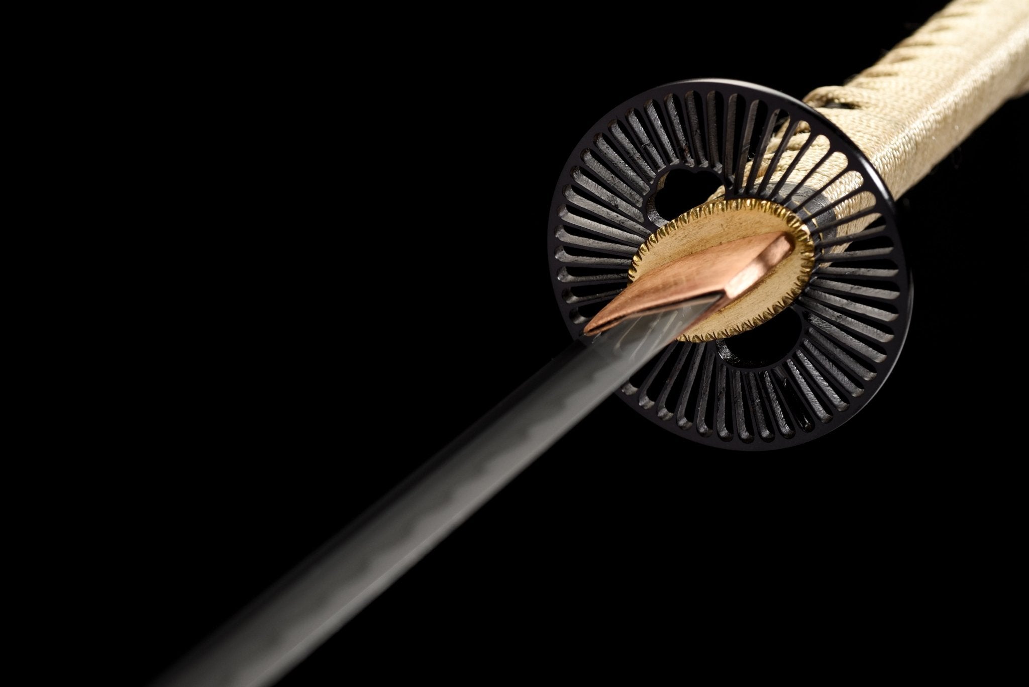 Performance Katana Golden Horizon High Carbon Clay Tempered Black Saya 金霞 | KatanaSwordArt Katana For Sale 2025