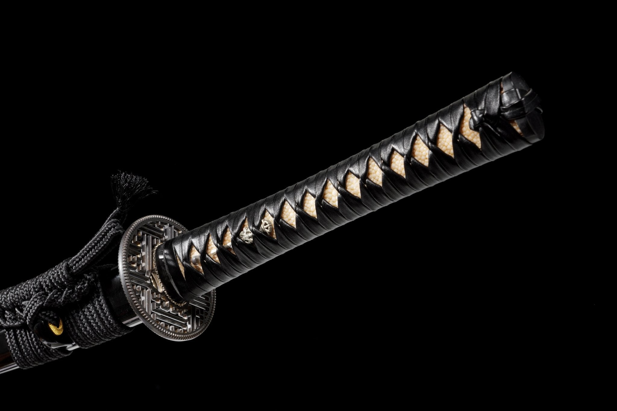 Performance Katana Manji Sukashi High Carbon Clay Tempered Tenshō Koshirae 萬字 | KatanaSwordArt Katana For Sale 2025