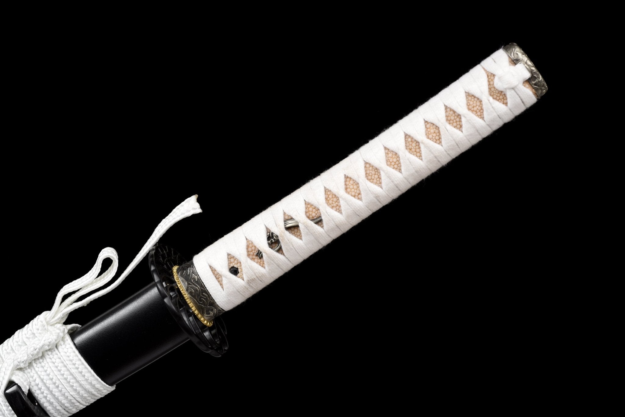 Performance Katana Snow Petal High Carbon Clay Tempered Black Saya 雪花 | KatanaSwordArt Katana For Sale 2025