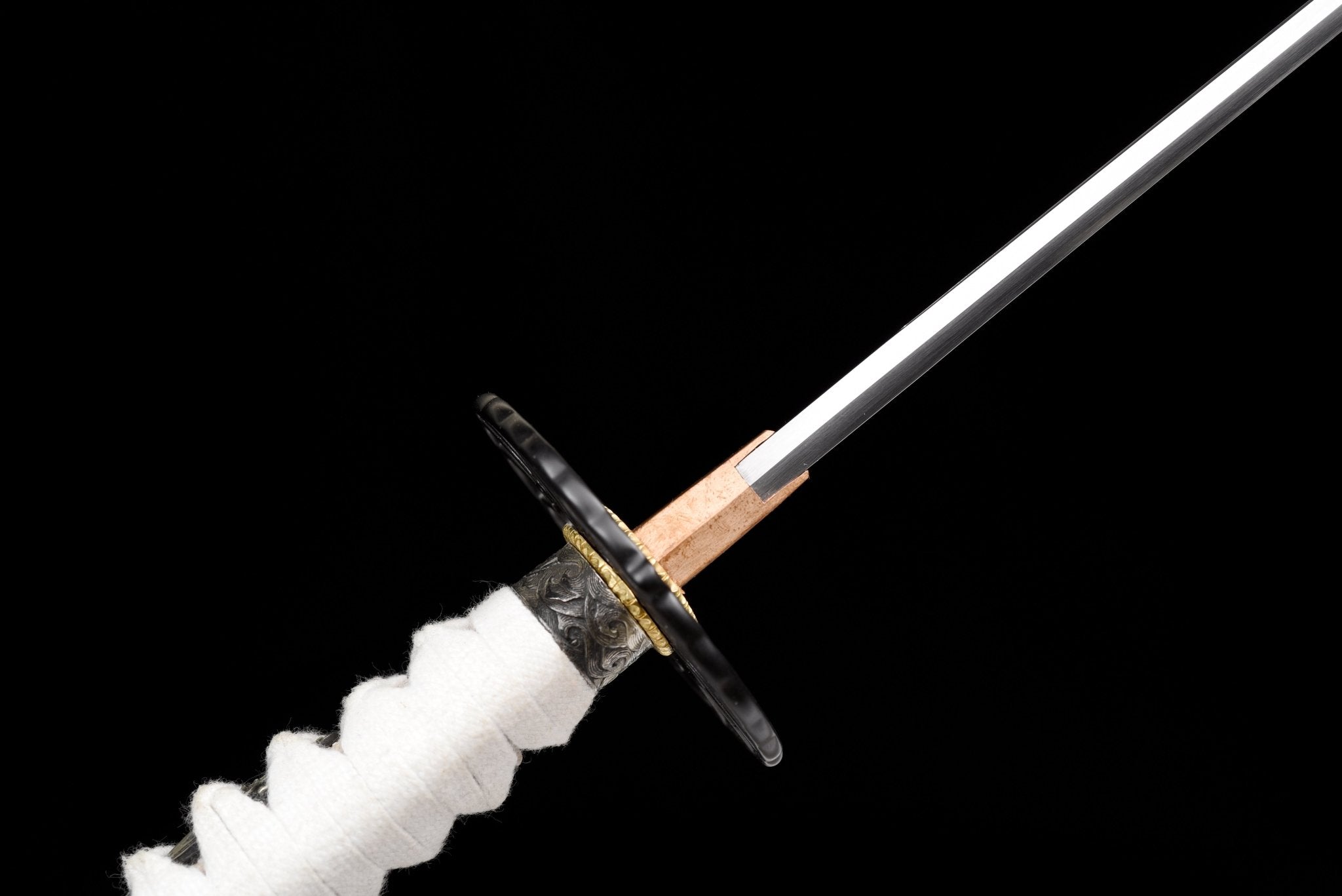 Performance Katana Snow Petal High Carbon Clay Tempered Black Saya 雪花 | KatanaSwordArt Katana For Sale 2025