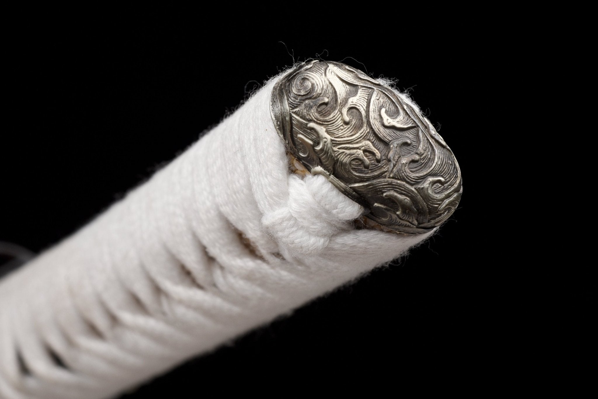 Performance Katana Snow Petal High Carbon Clay Tempered Black Saya 雪花 | KatanaSwordArt Katana For Sale 2025