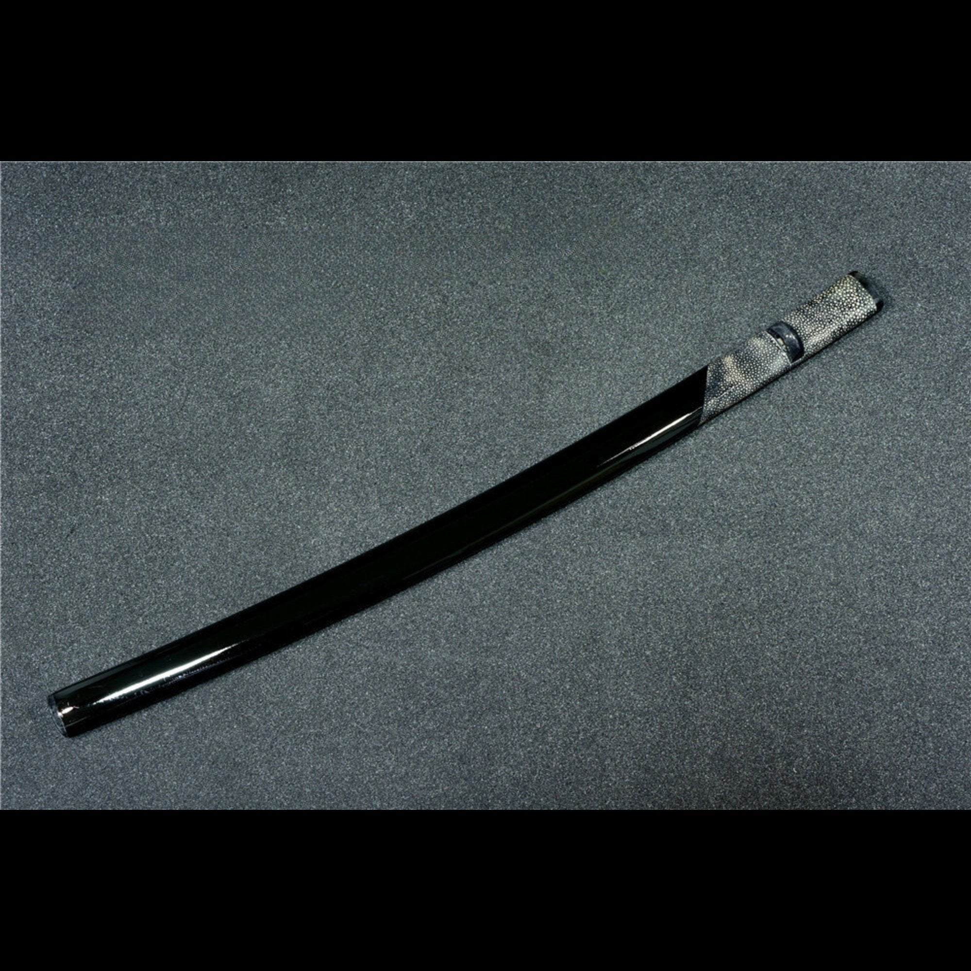 Saya Half - Wrapped in Smooth Ray Skin Length 76 cm | KatanaSwordArt Saya For Sale