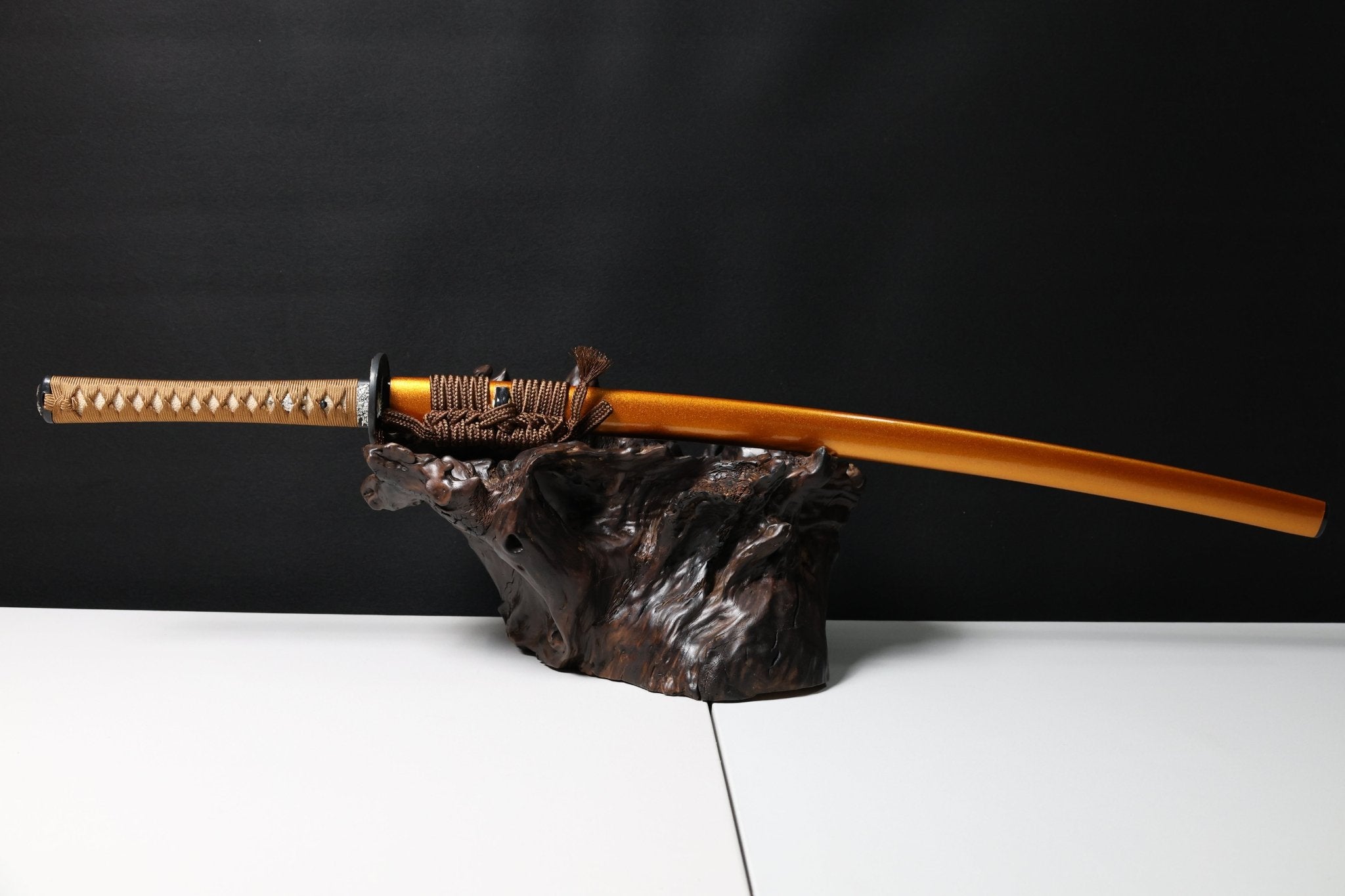Special Price Collectable Katana Silver Lion Sanmai Steel Clay Tempered Gold Saya | KatanaSwordArt Katana For Sale 2026