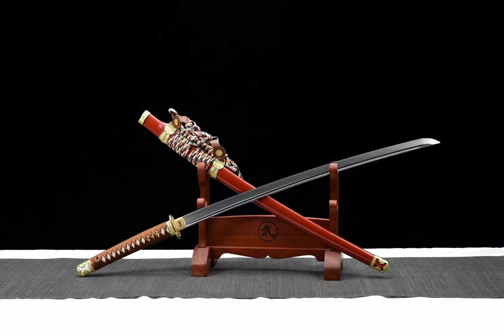 Tachi Sword JinZhuang T10 Clay Tempered Red Saya 金裝 | KatanaSwordArt Katana For Sale 2025