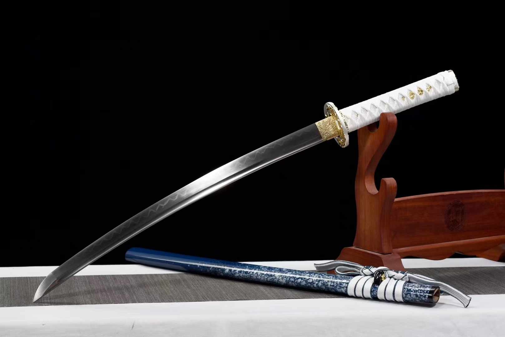 Wakizashi Sword Haitang T10 Clay Tempered Blue Saya 海棠 | KatanaSwordArt Wakizashi For Sale 2025