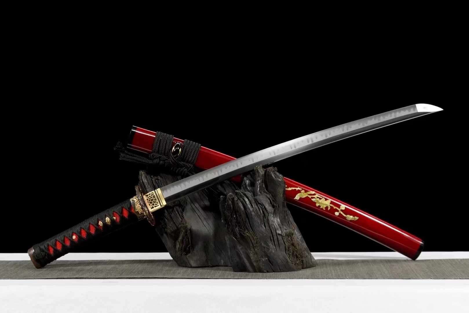 Wakizashi Sword Magpie T10 Clay Tempered Red Saya 喜鵲 | KatanaSwordArt Wakizashi For Sale 2025