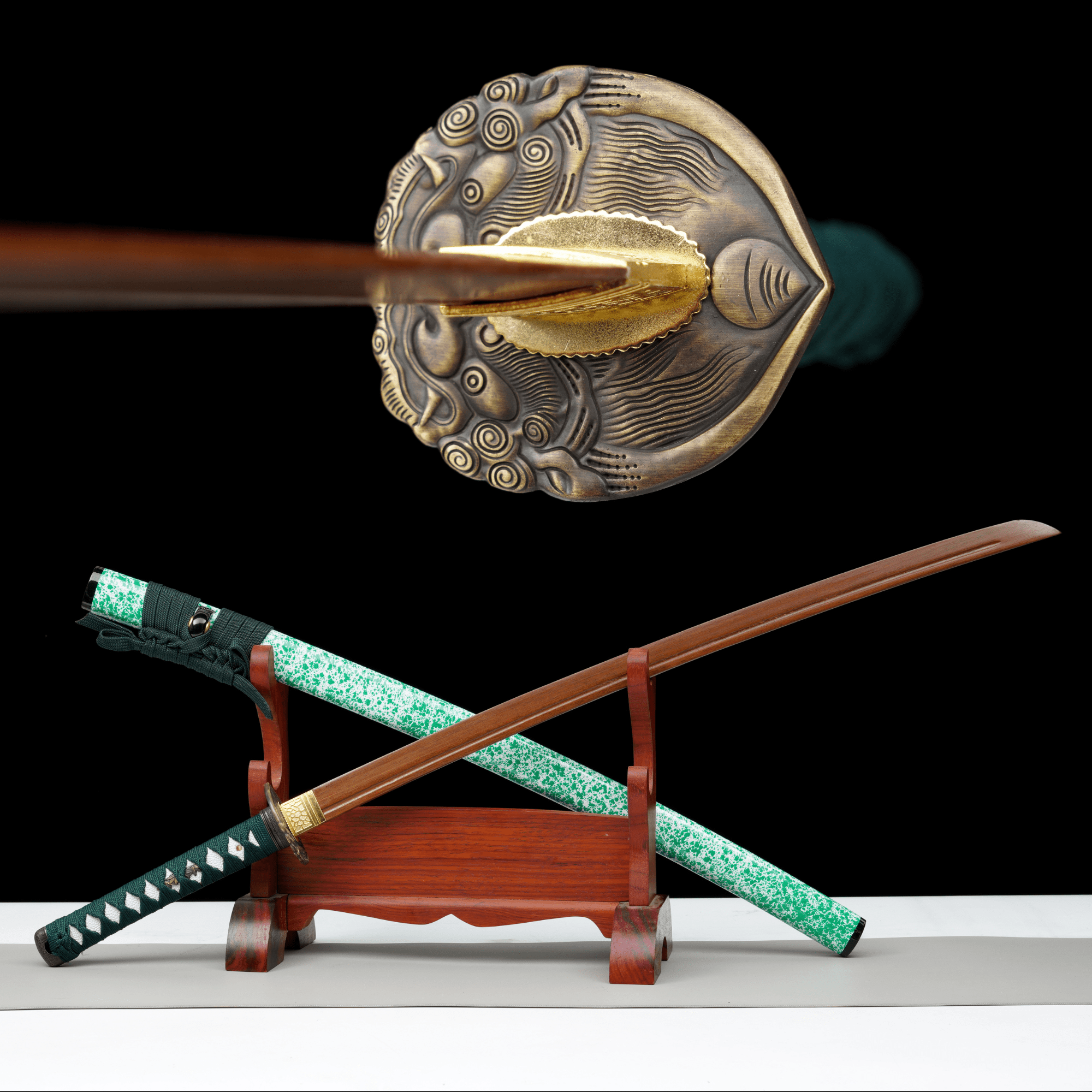 値下げしましたKATANA アイアンヘッド Australia Wooden Katana Verdance Green Saya 翠影 | Hand-forged