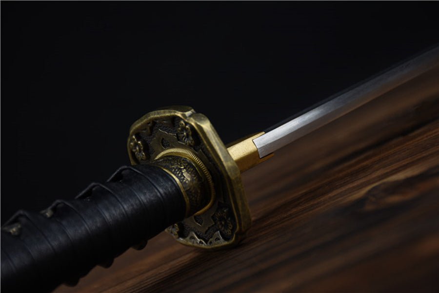 The Legendary Swordsmith Rai Kuniyuki: A Master of the Japanese Katana - KatanaSwordArt