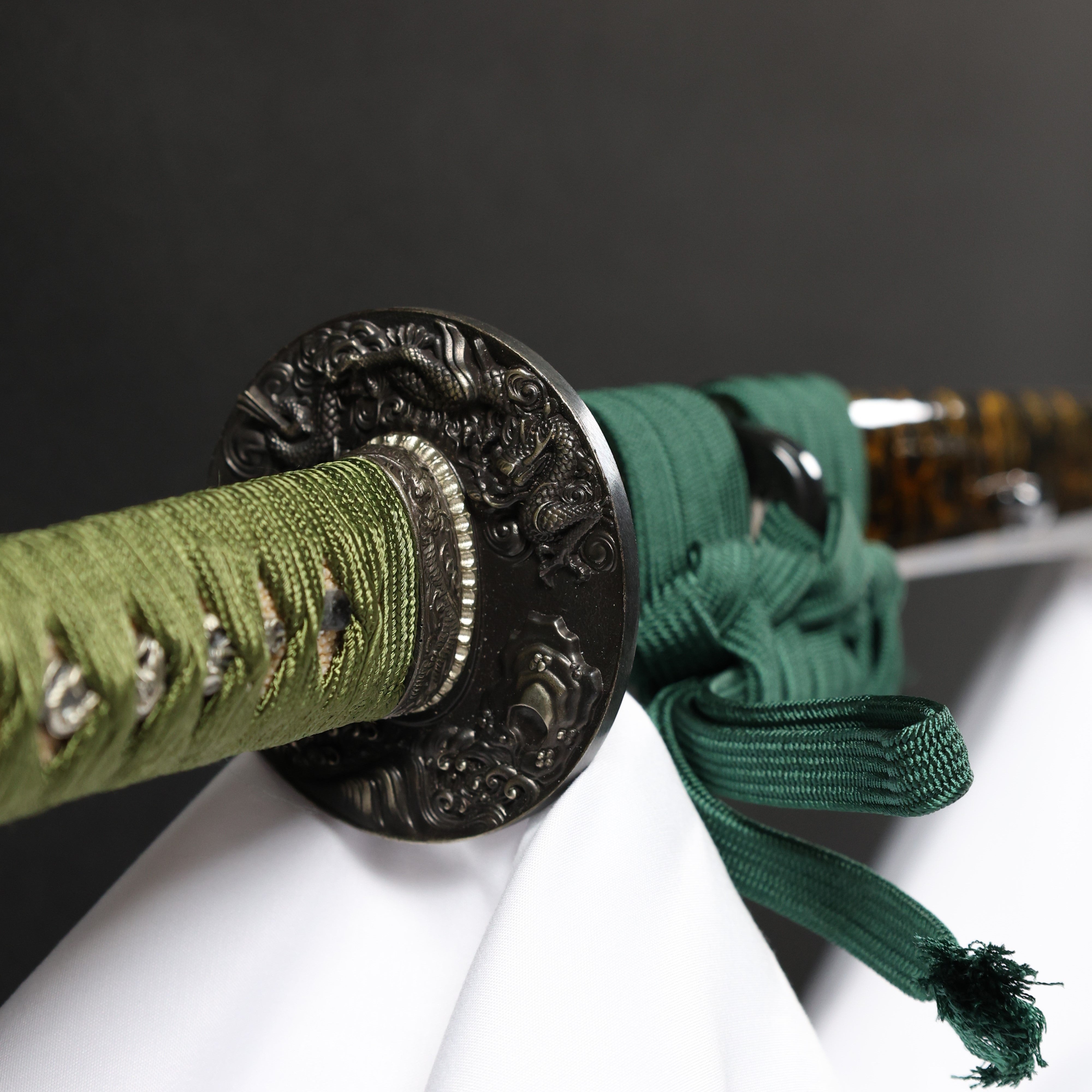 Katana Dragon Roar Kobuse Blade Ryūha Koshirae 龍吟 | TangGu Sword