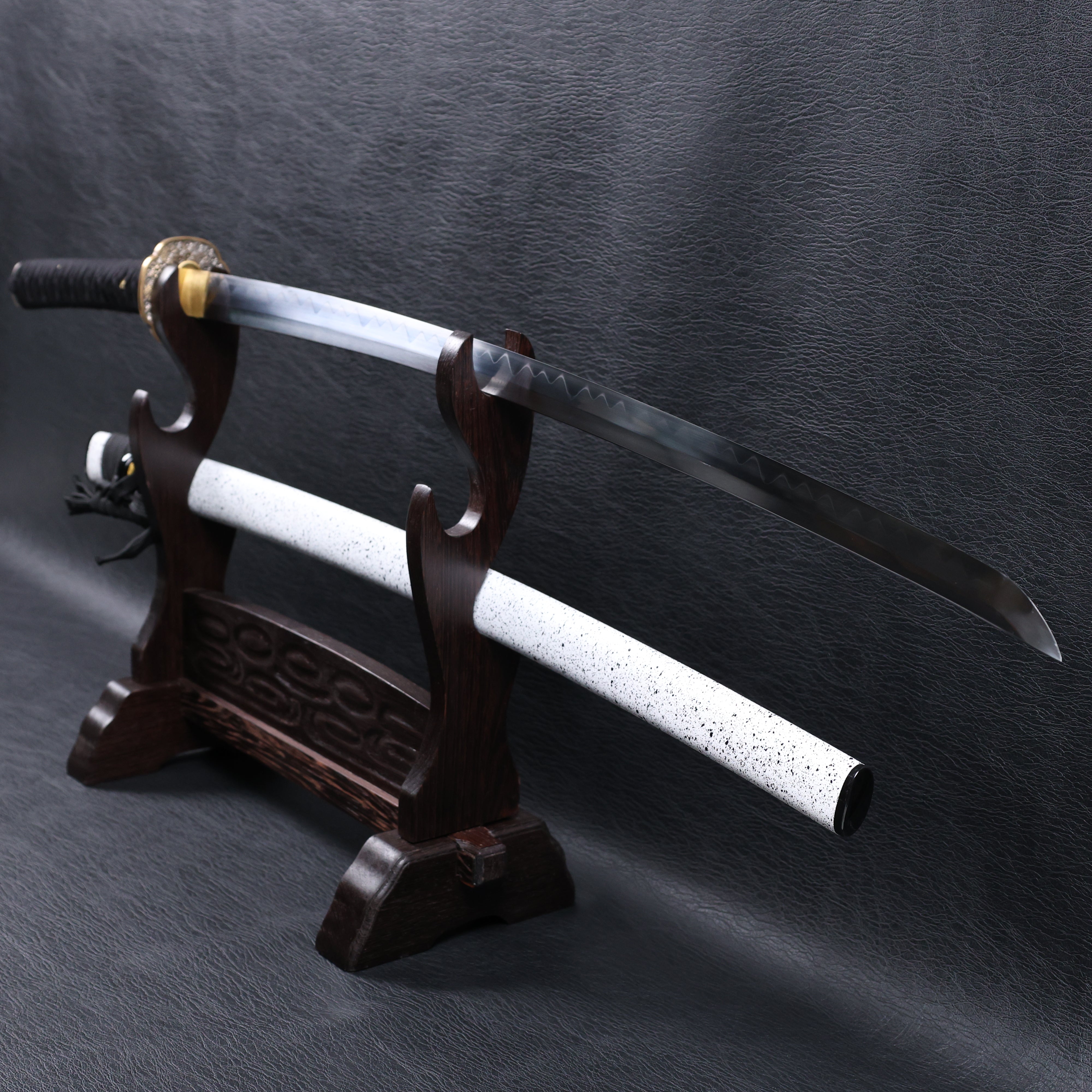 Katana Nobutsuna T10 Clay Tempered Blade with Notare Wave Hamon | KSA Huo