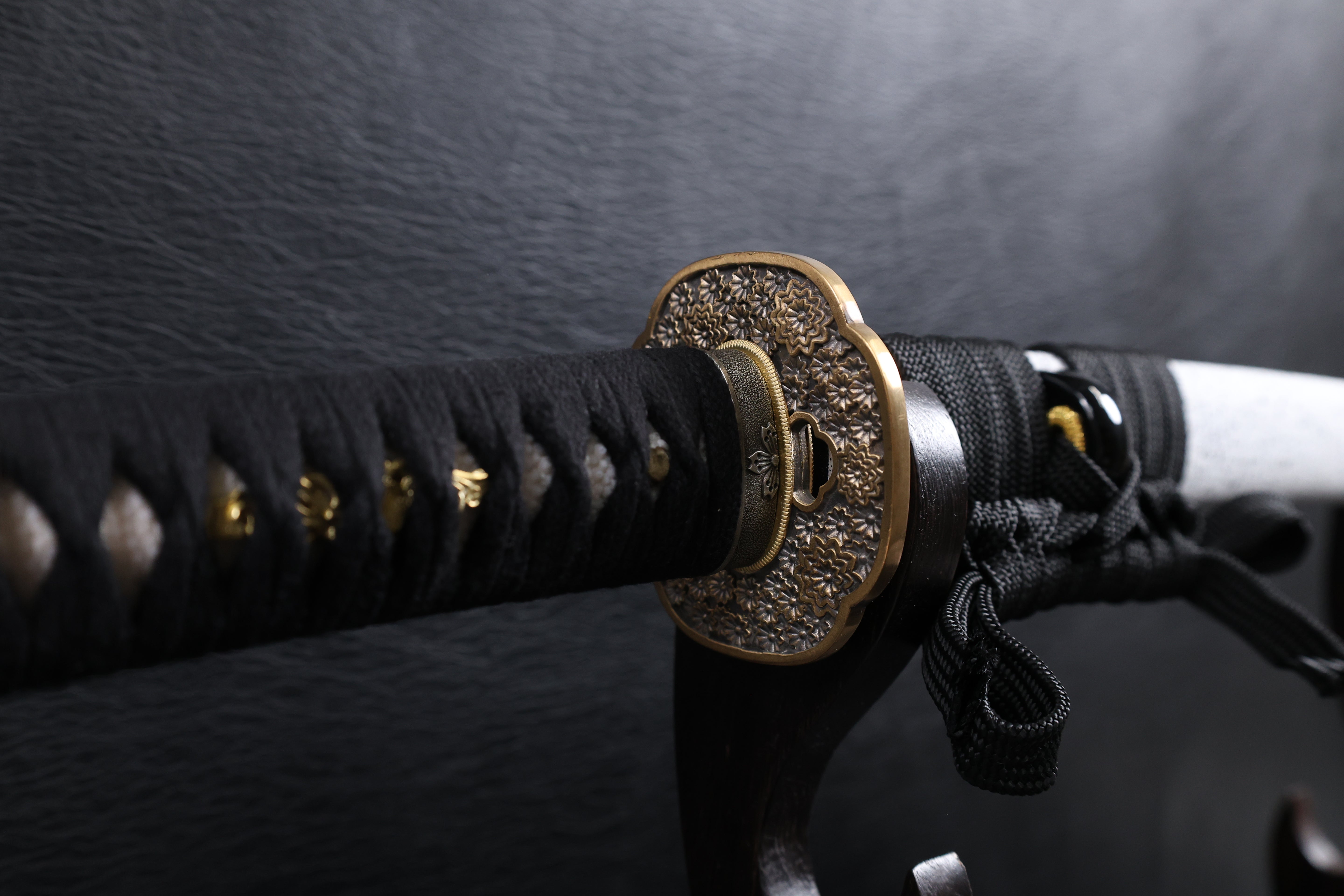 Katana Nobutsuna T10 Clay Tempered Blade with Notare Wave Hamon | KSA Huo