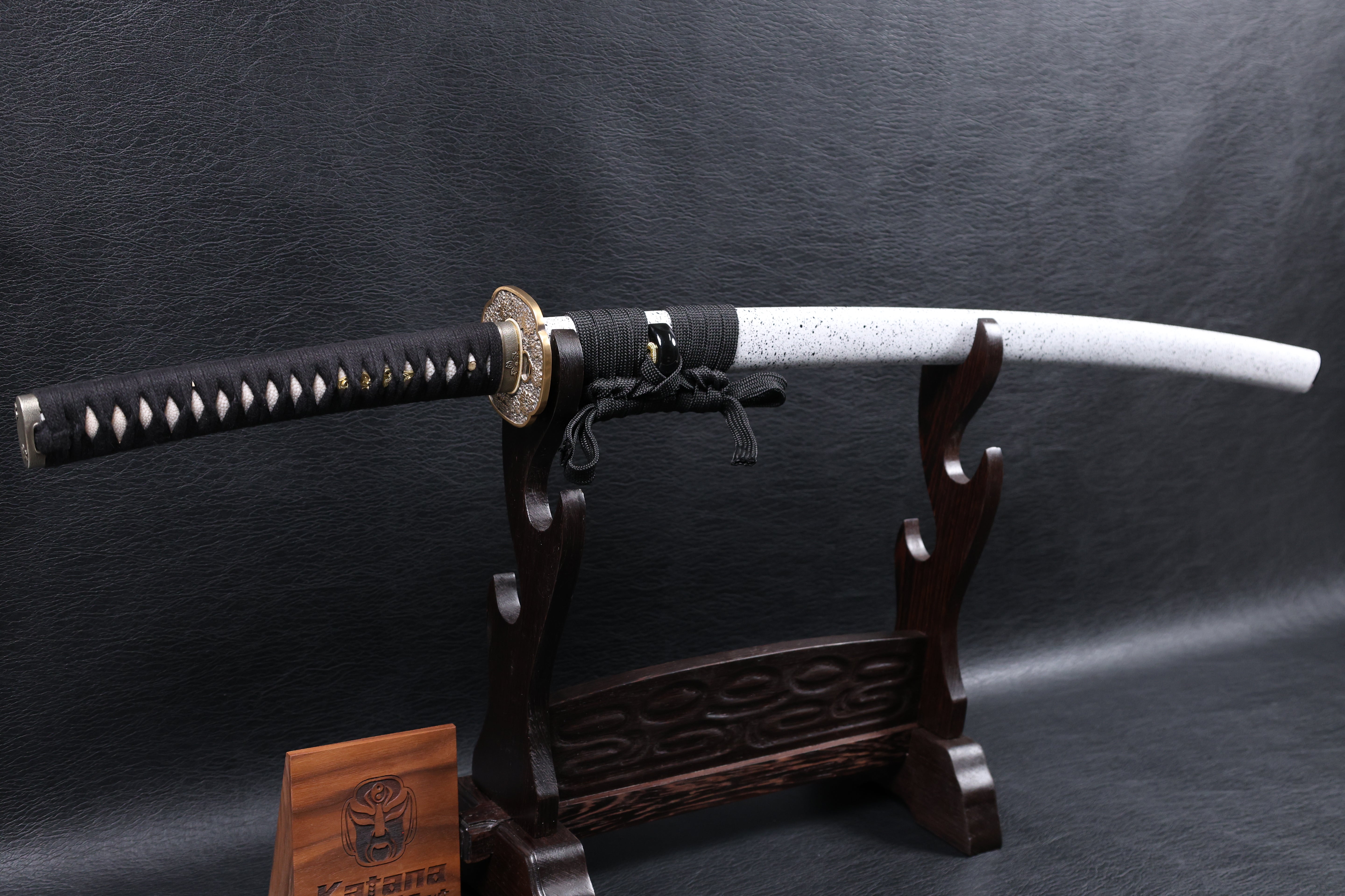 Katana Nobutsuna T10 Clay Tempered Blade with Notare Wave Hamon | KSA Huo