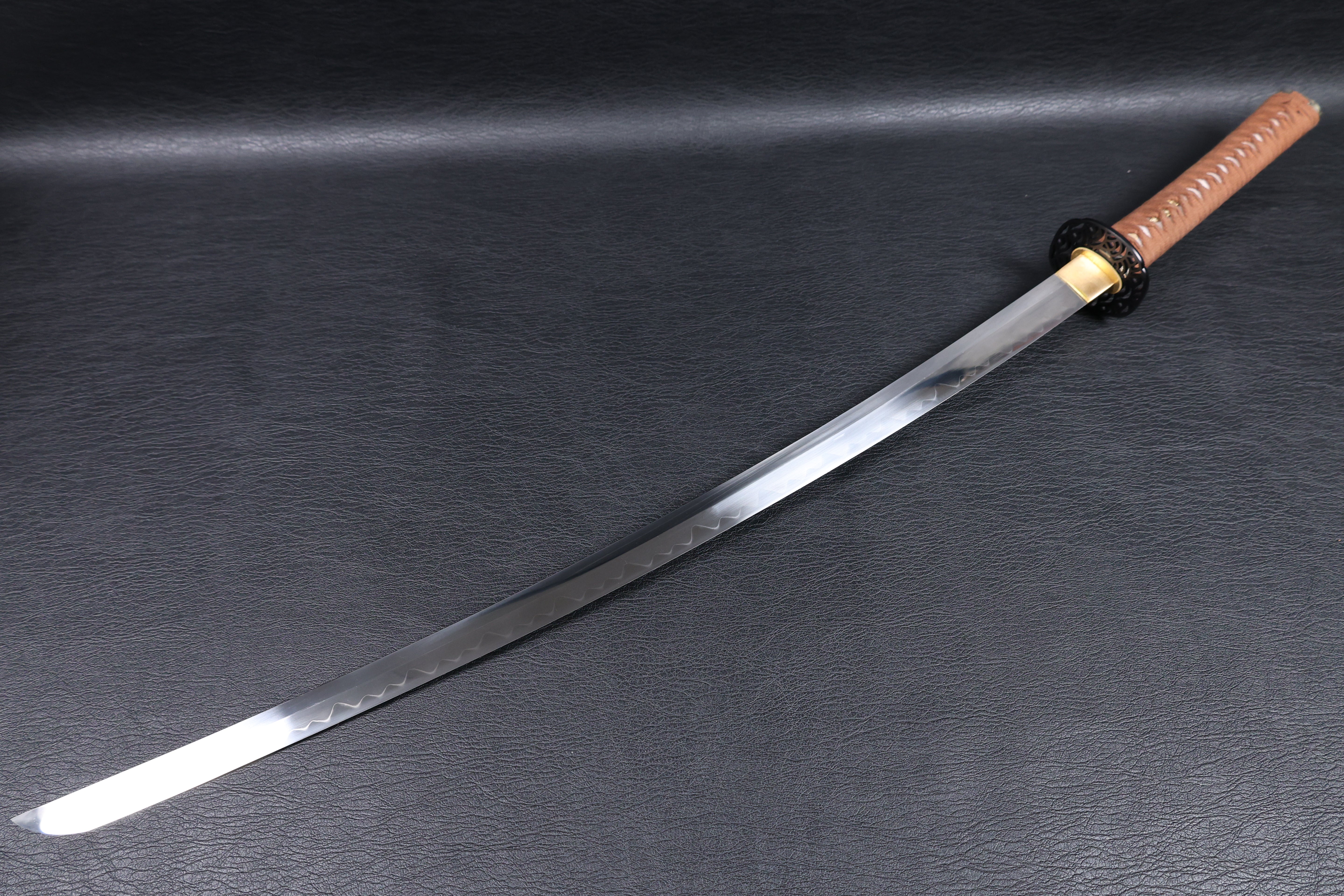 Katana Yoshitsune T10 Clay Tempered Blade with Notare Wave Hamon | KSA Huo
