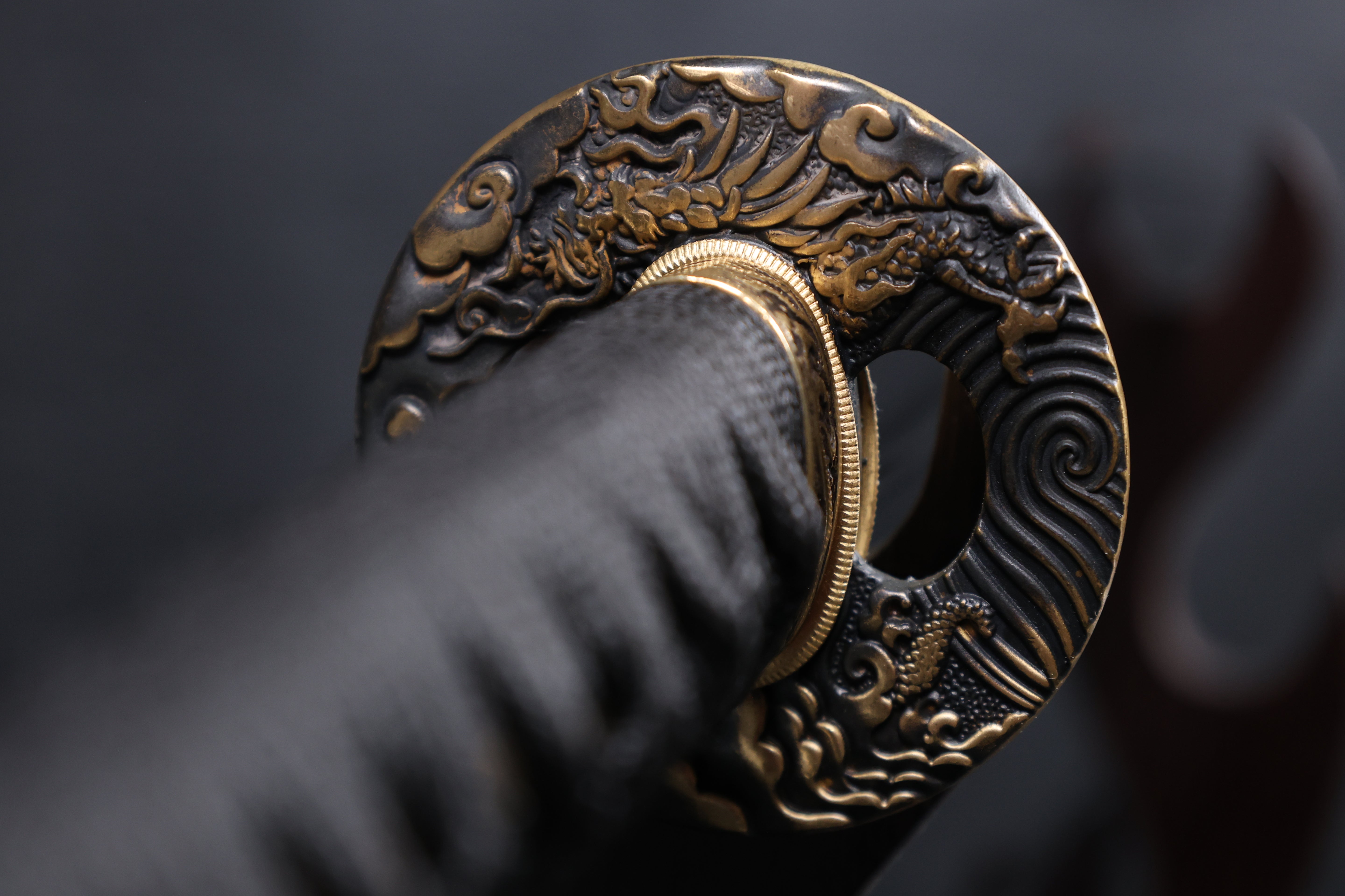 Katana Dragon Ascent Spring Steel Black Saya Genuine Rayskin