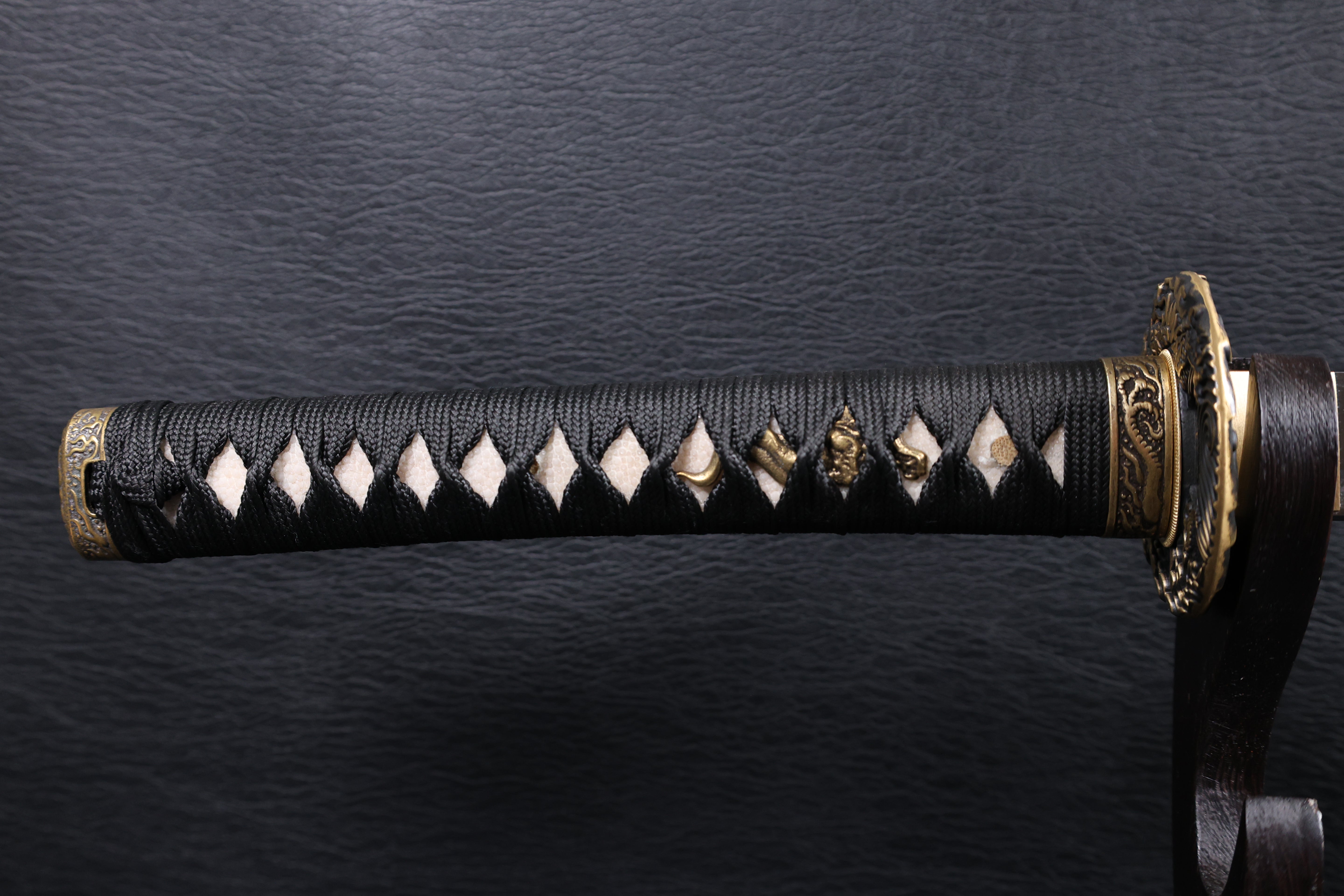 Katana Dragon Ascent Spring Steel Black Saya Genuine Rayskin