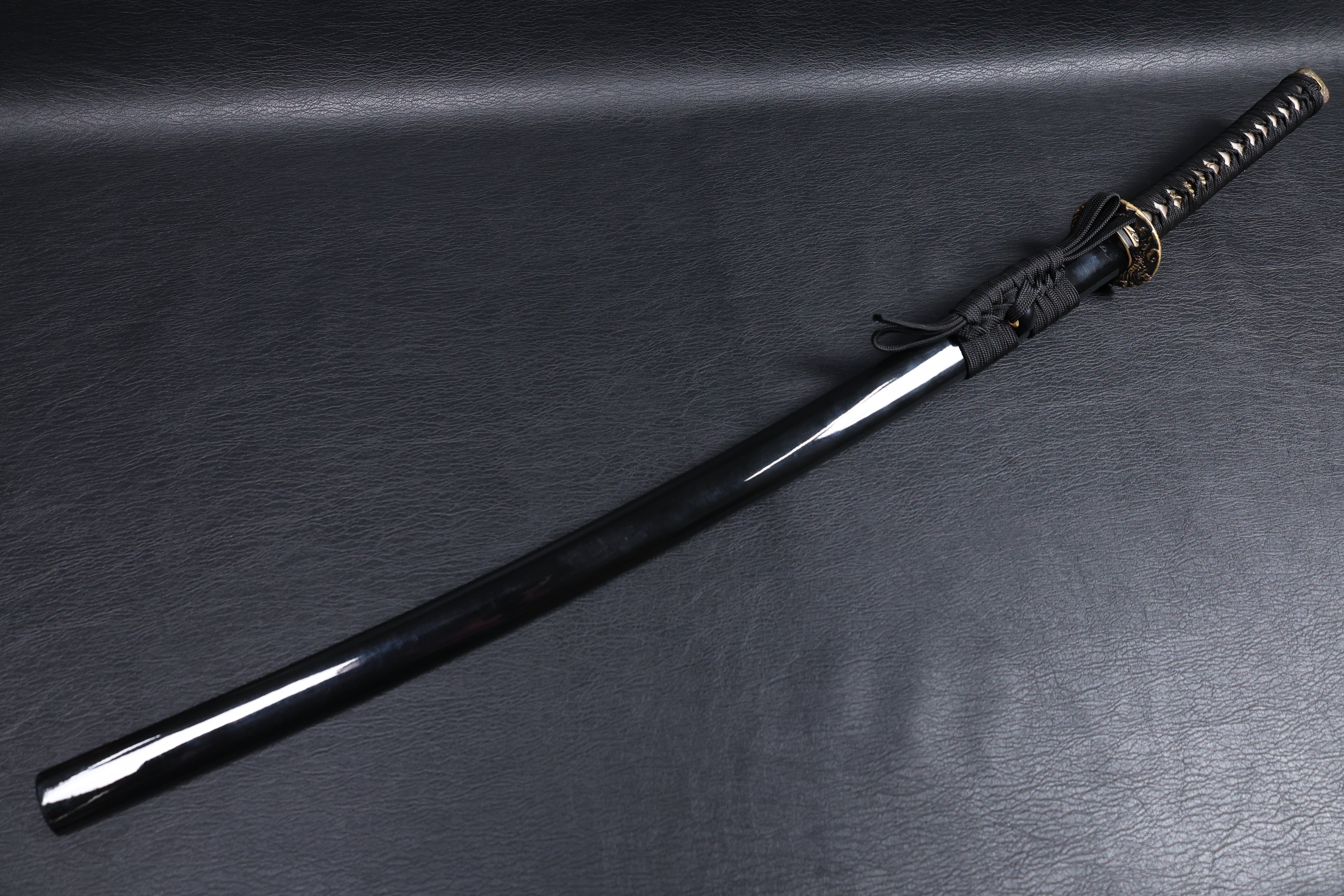 Katana Dragon Ascent Spring Steel Black Saya Genuine Rayskin