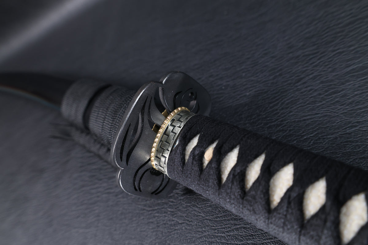 Katana Guan Yu T10 Clay Tempered Blade with Choji Hamon | KSA Signature
