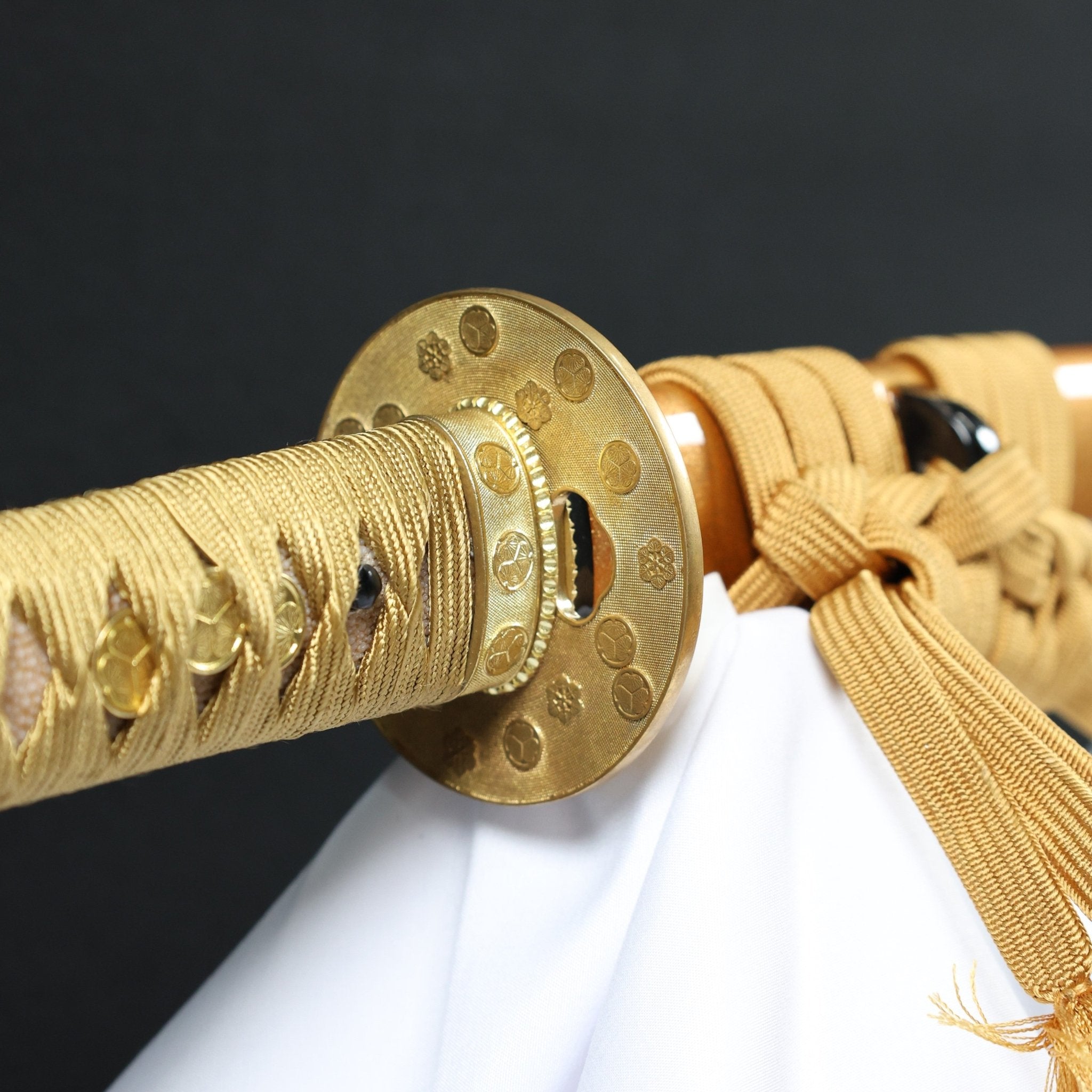 Katana Mitsuba Aoi Radiance Kobuse Blade Kin-aoi Koshirae 葵耀 | TangGu Sword | TangGu Sword Katana For Sale 2026