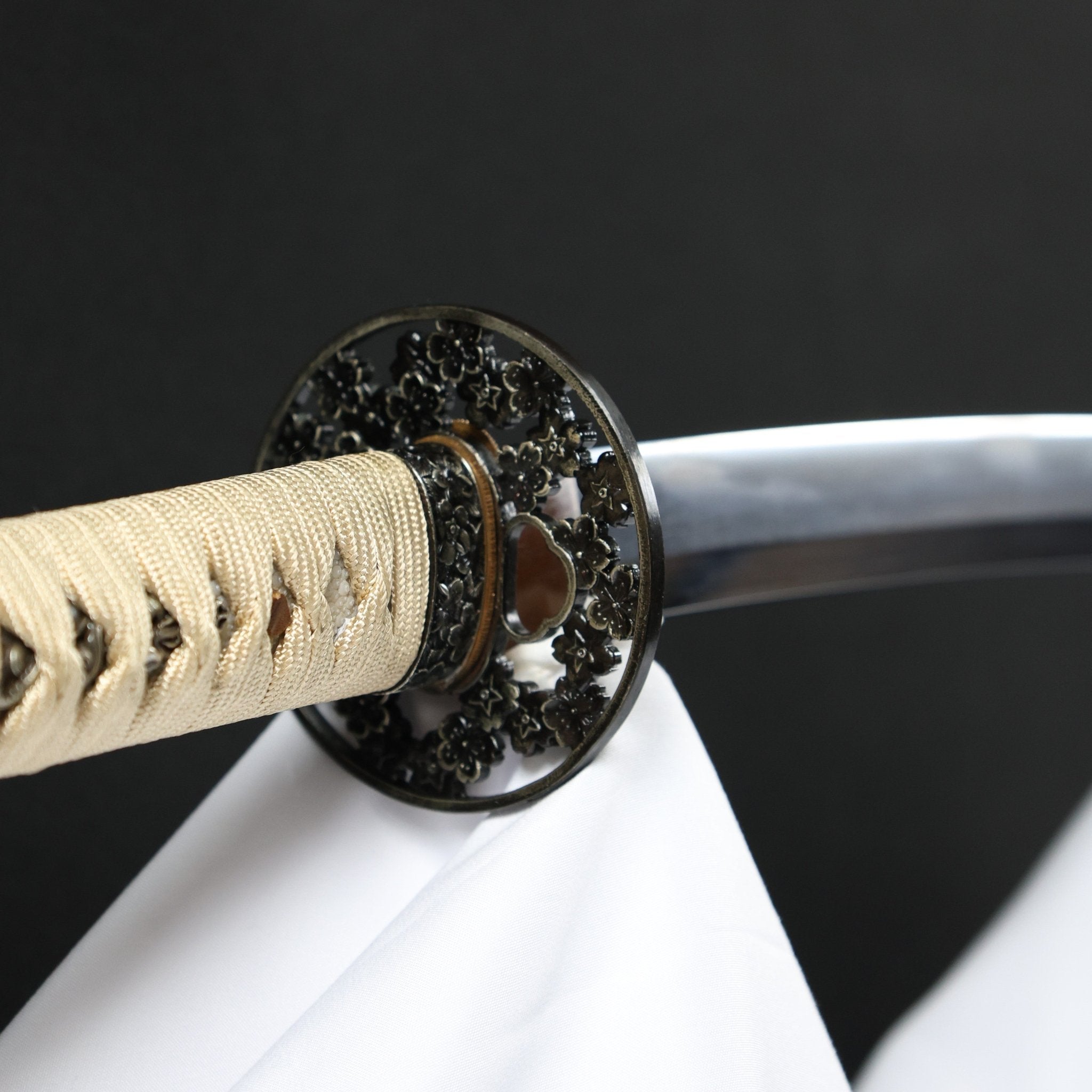 Katana Sakura Radiance Oroshigane Kobuse Blade Kōei Koshirae 櫻輝 | TangGu Sword | TangGu Sword Katana For Sale 2026