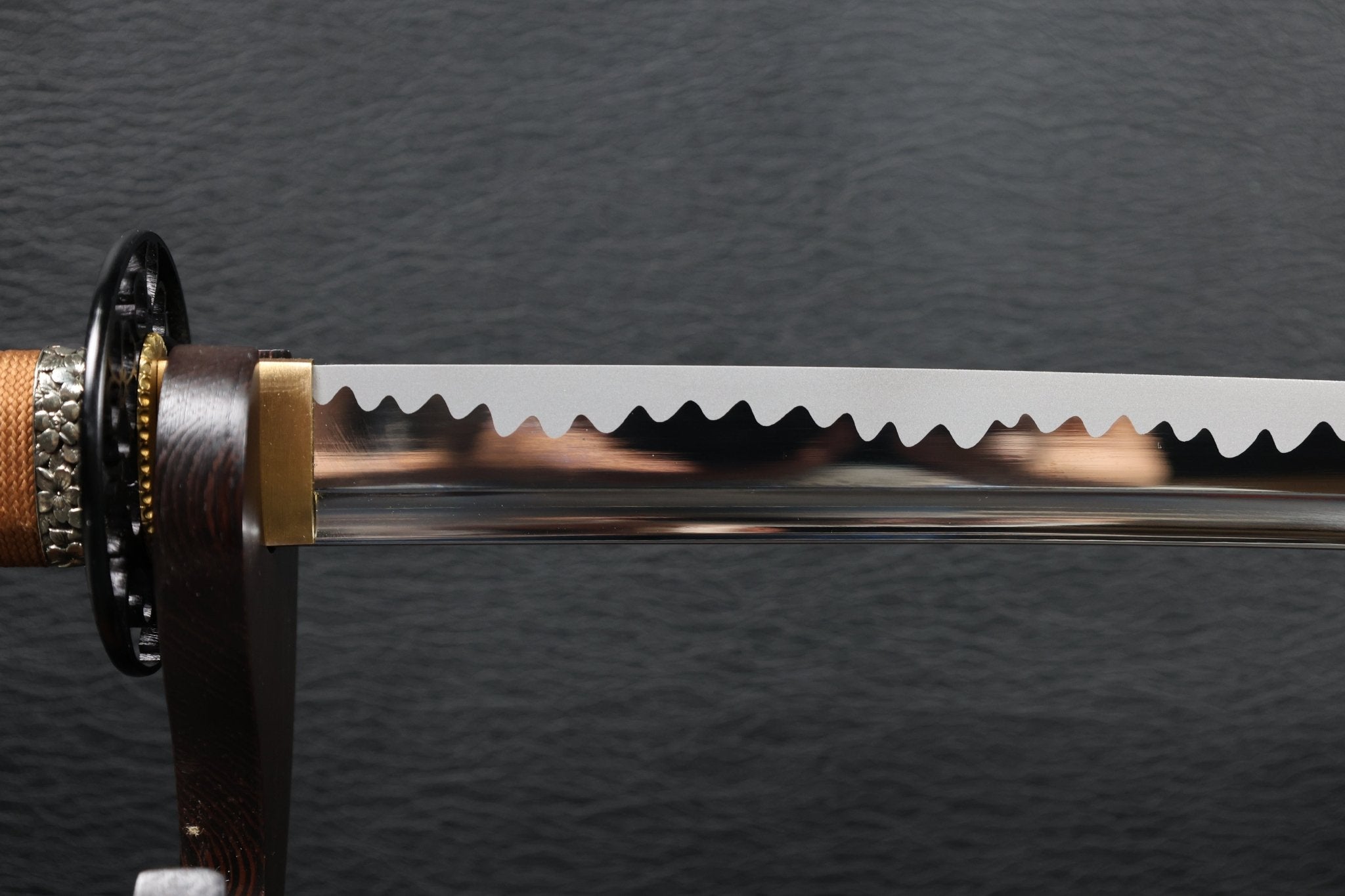 KSA Sakuraflame Katana Spring Steel with Chōji Midare Hamon | KatanaSwordArt Katana For Sale 2025