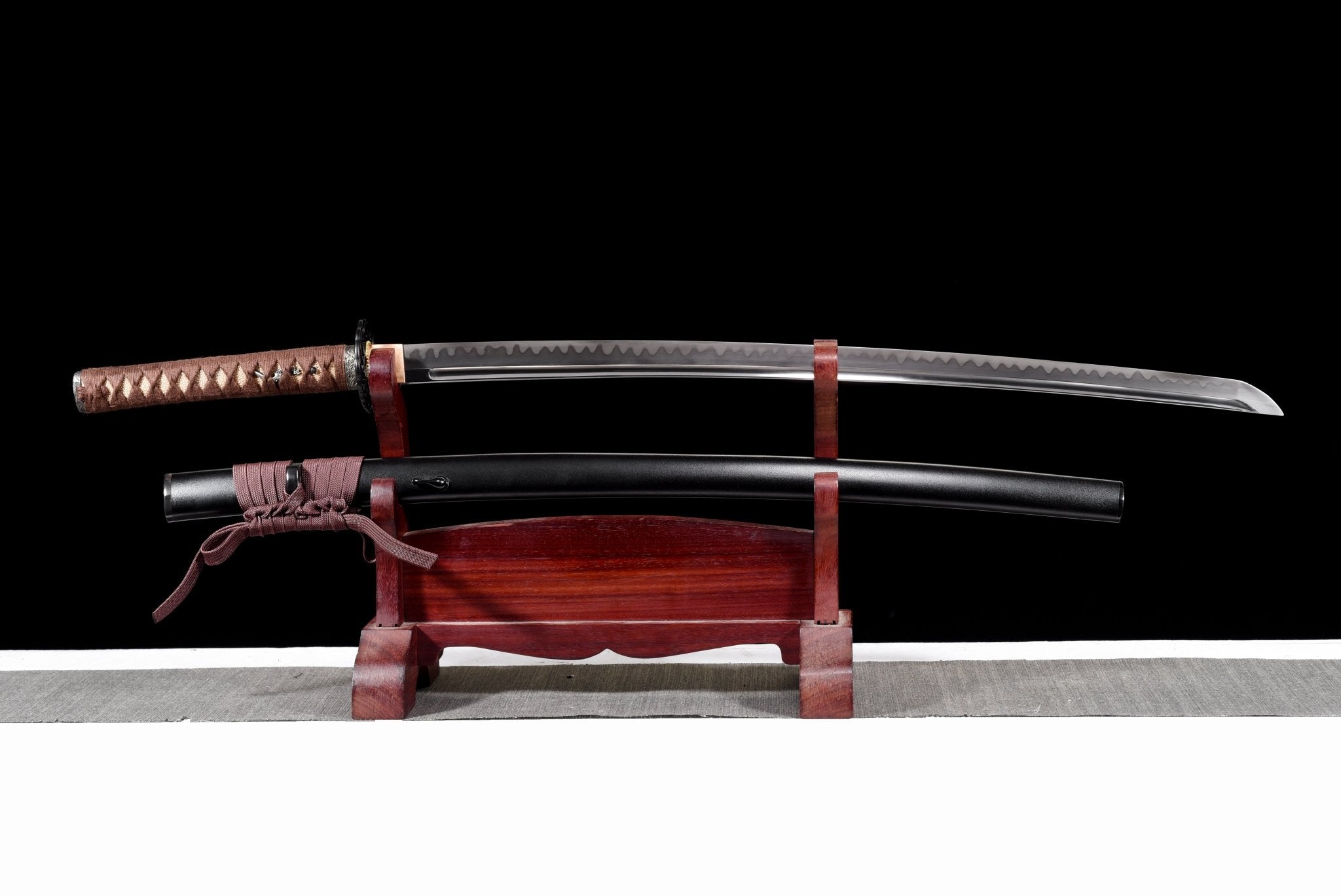 Performance Katana Silent Wave High Carbon Clay Tempered Black Saya 靜浪 | KatanaSwordArt Katana For Sale 2025