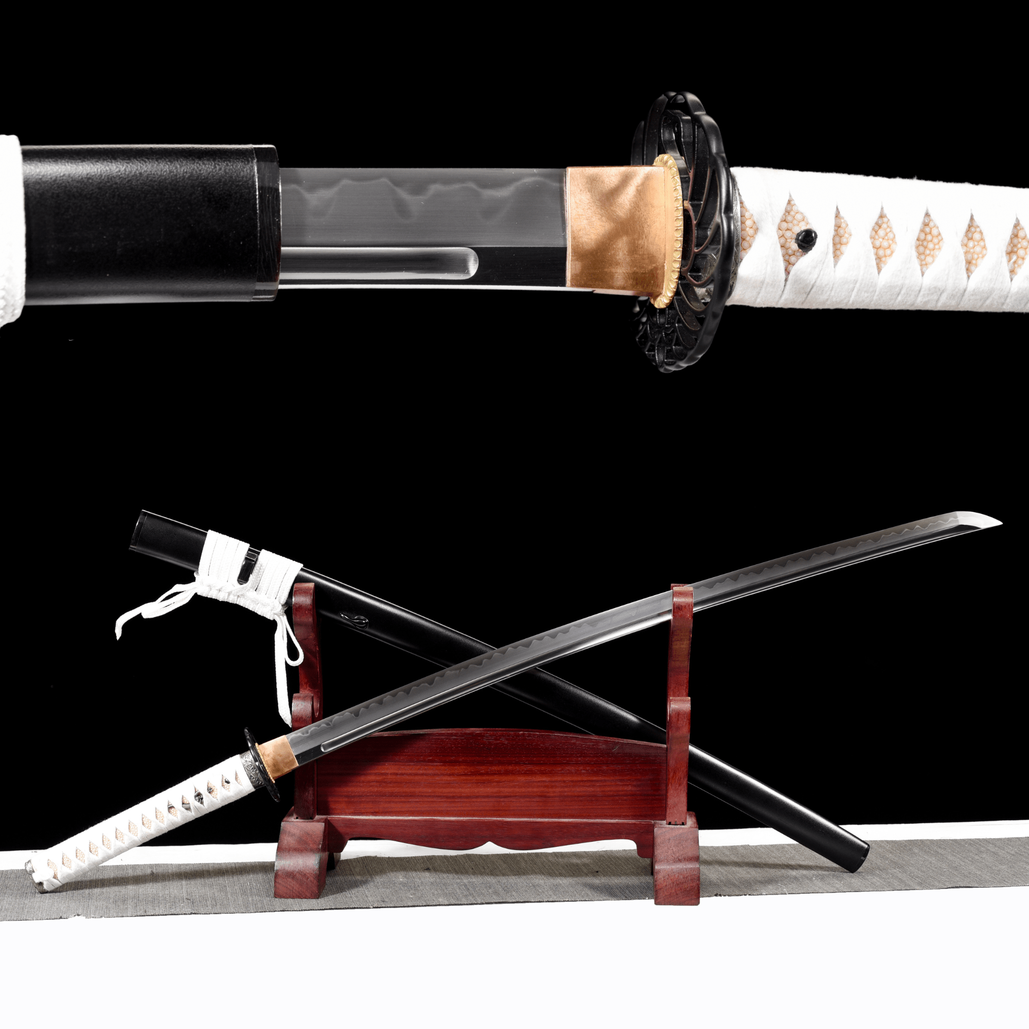 Performance Katana Snow Petal High Carbon Clay Tempered Black Saya 雪花 | KatanaSwordArt Katana For Sale 2025