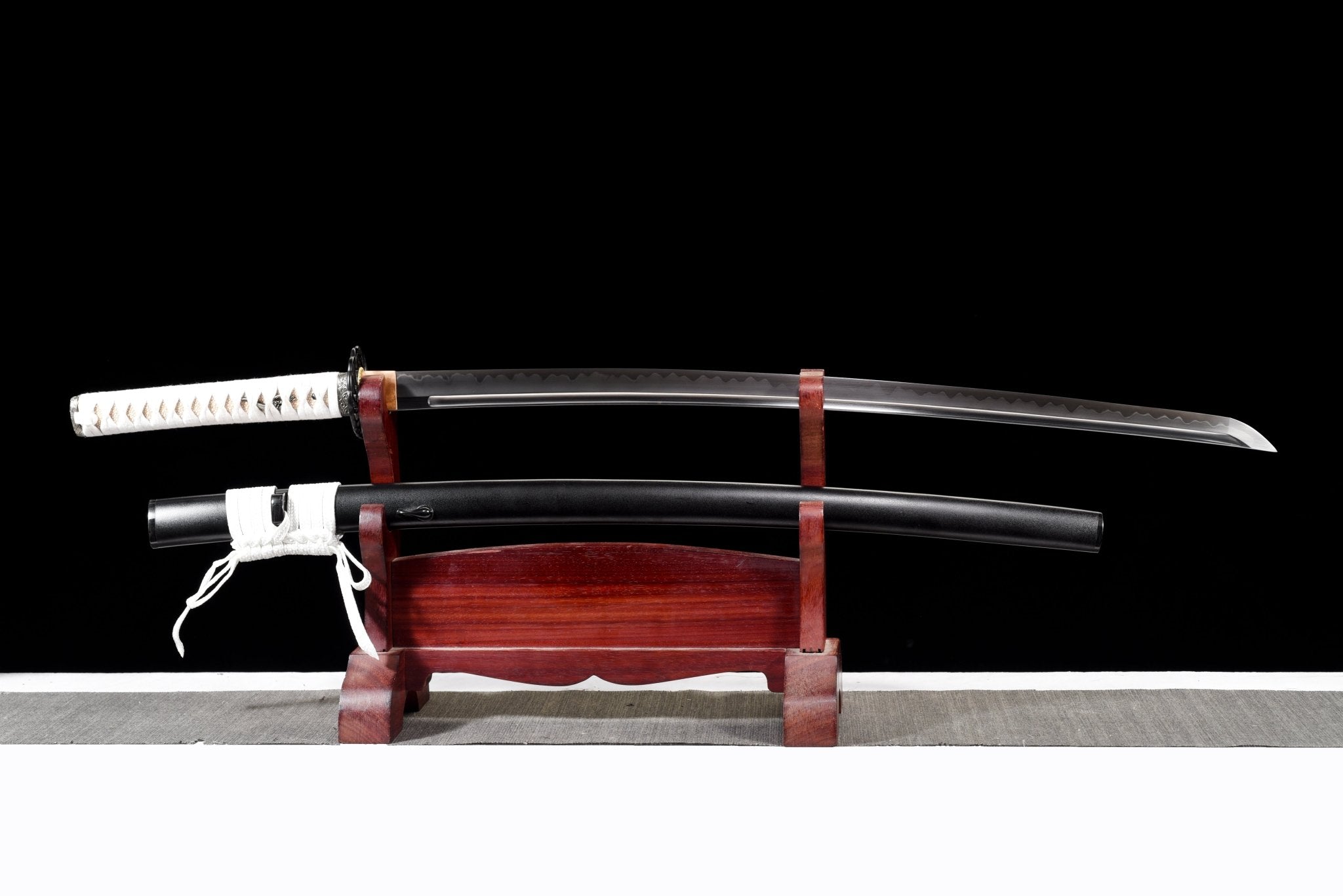 Performance Katana Snow Petal High Carbon Clay Tempered Black Saya 雪花 | KatanaSwordArt Katana For Sale 2025