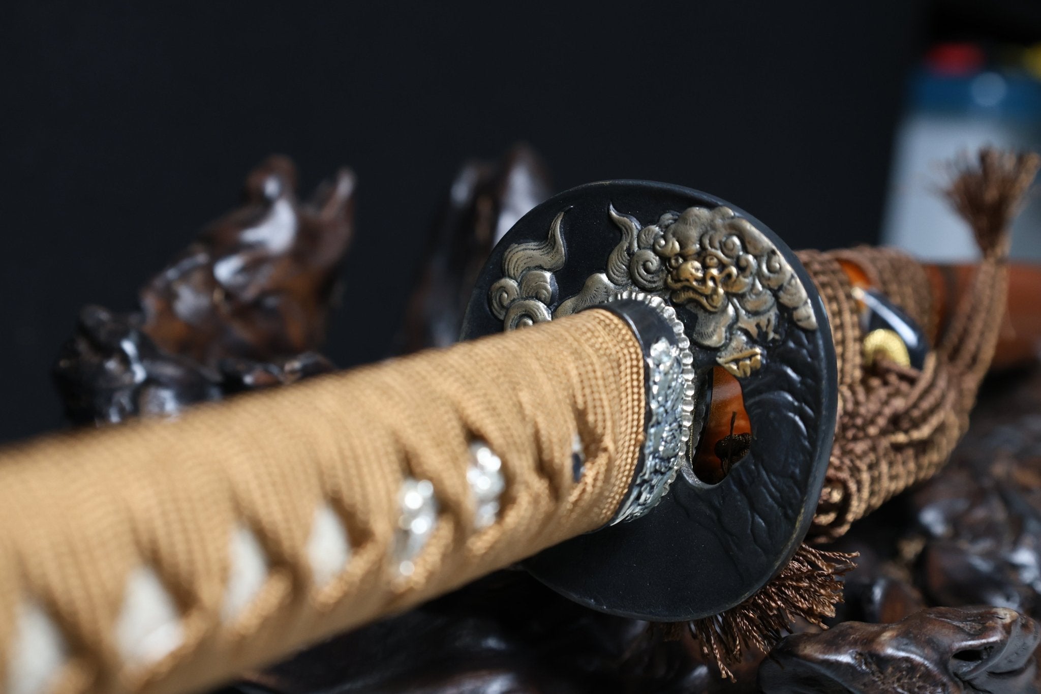 Special Price Collectable Katana Silver Lion Sanmai Steel Clay Tempered Gold Saya | KatanaSwordArt Katana For Sale 2026