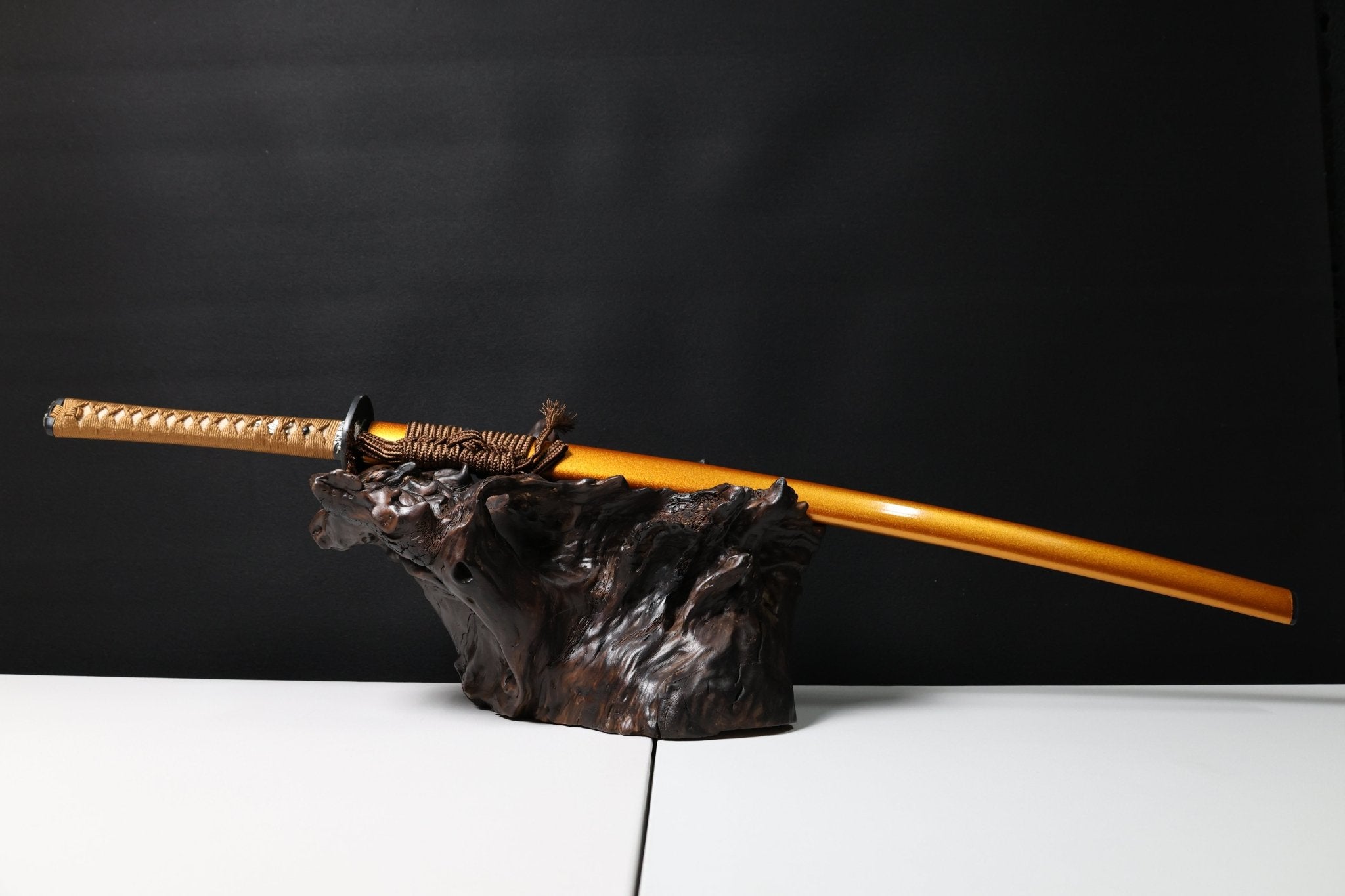 Special Price Collectable Katana Silver Lion Sanmai Steel Clay Tempered Gold Saya | KatanaSwordArt Katana For Sale 2026