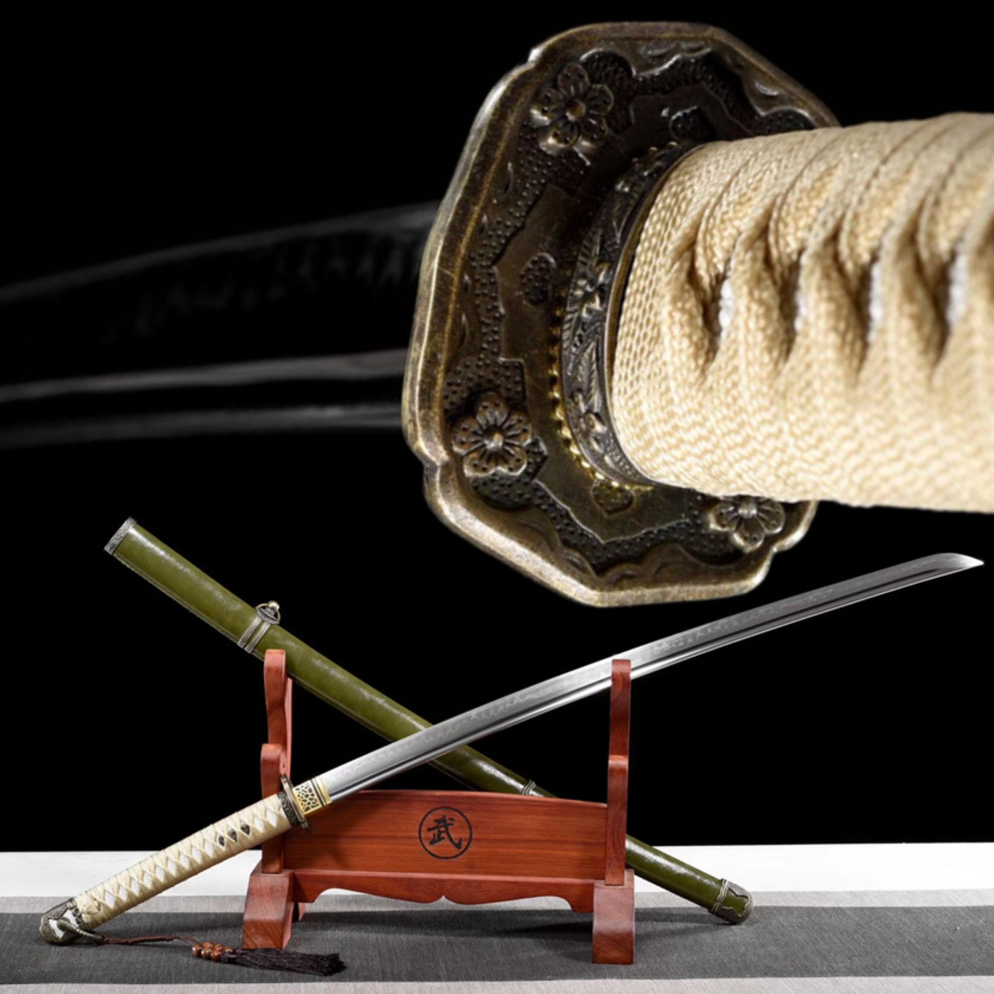Special Price Katana Type 98 WW2 T10 Clay Tempered Green Saya 指揮 | KatanaSwordArt Katana For Sale 2025